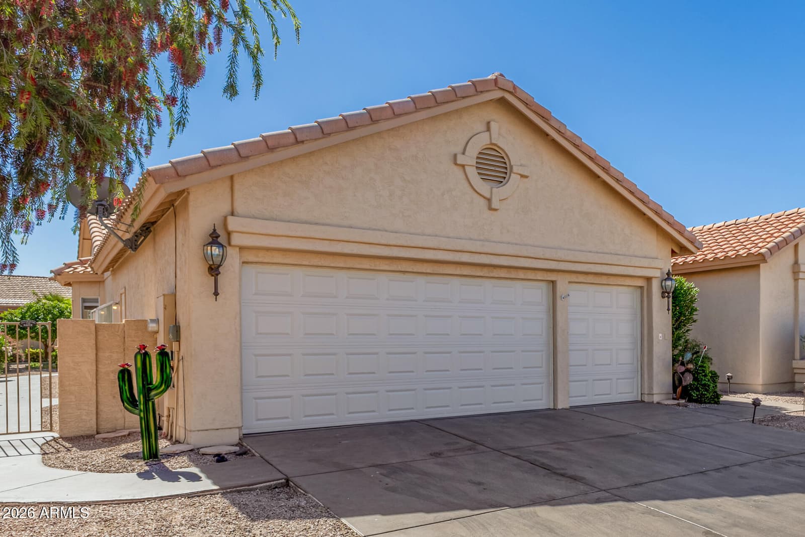 10821 E SILVERTREE Drive, Sun Lakes, AZ 85248 — photo 4 of 40