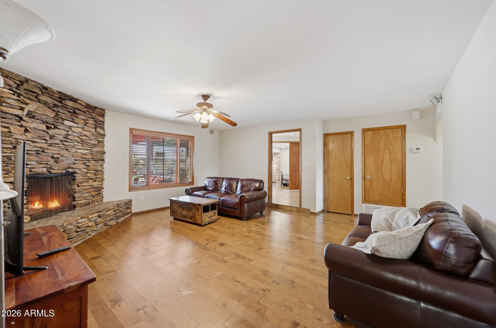 9037 N ARROYA GRANDE Drive, Phoenix, AZ 85028 — photo 18 of 41