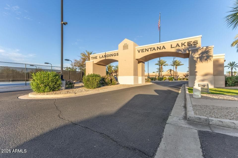 10633 W RUNION Drive, Peoria, AZ 85382 — photo 28 of 30