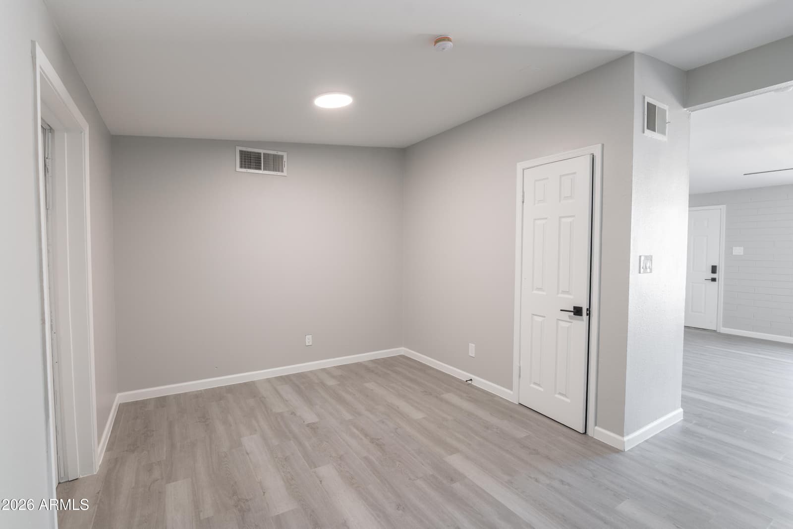 4230 N 49TH Drive, Phoenix, AZ 85031 — photo 10 of 37