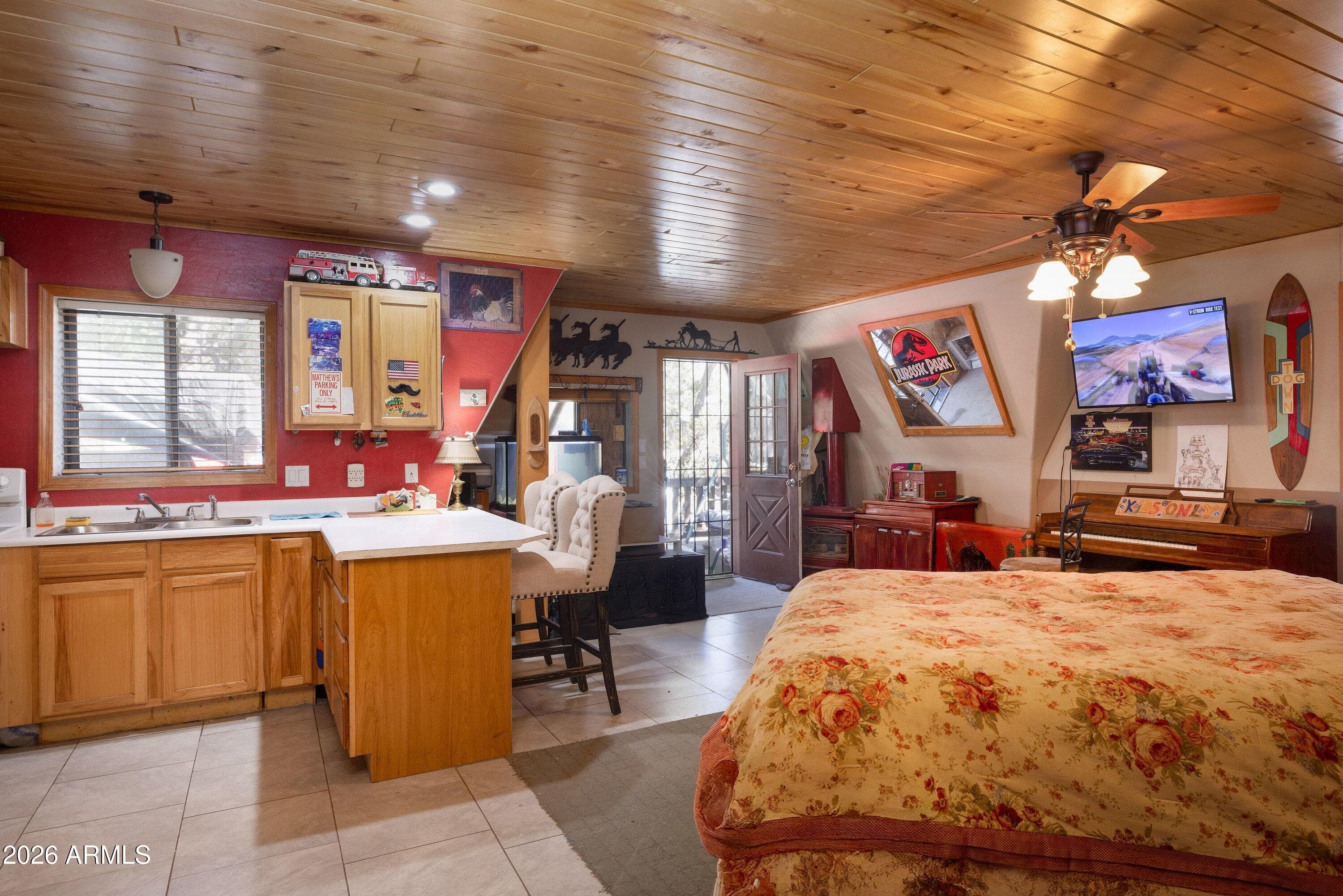 3155 Aspen Road, Overgaard, AZ 85933 — photo 5 of 14