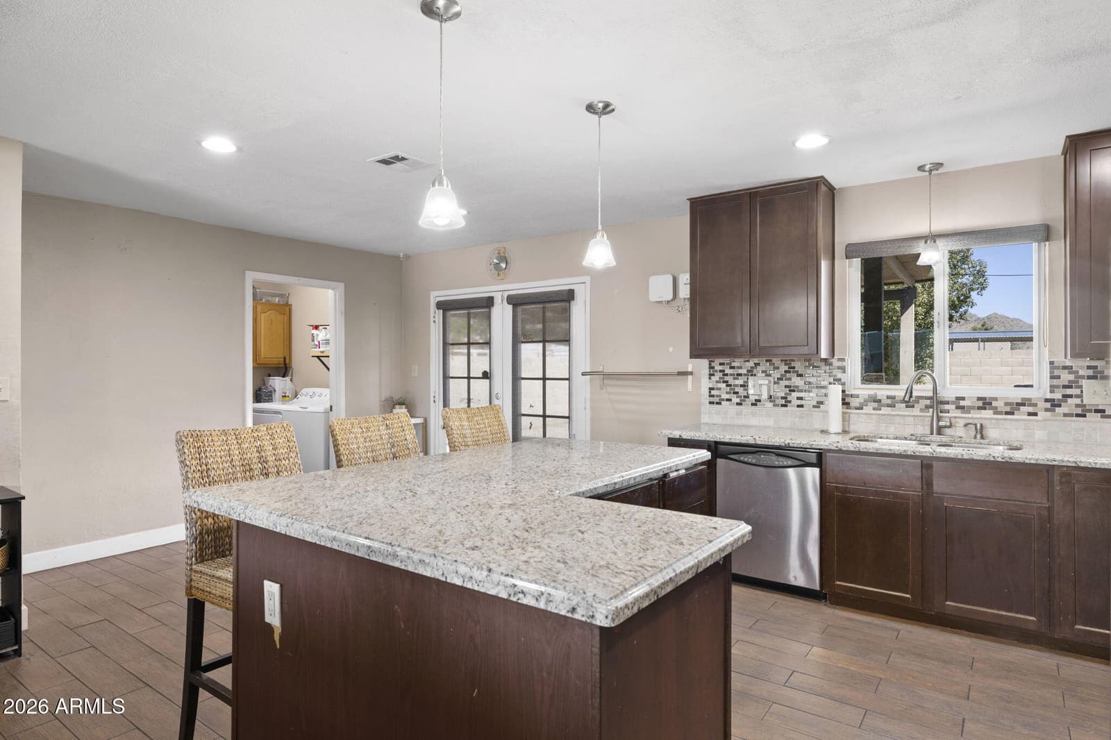 418 E ORCHID Lane, Phoenix, AZ 85020 — photo 9 of 33