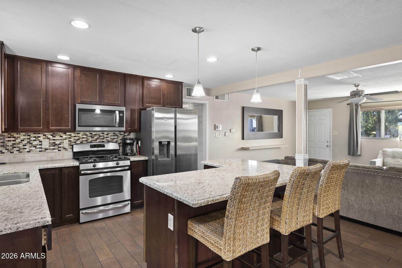 418 E ORCHID Lane, Phoenix, AZ 85020 — photo 11 of 33