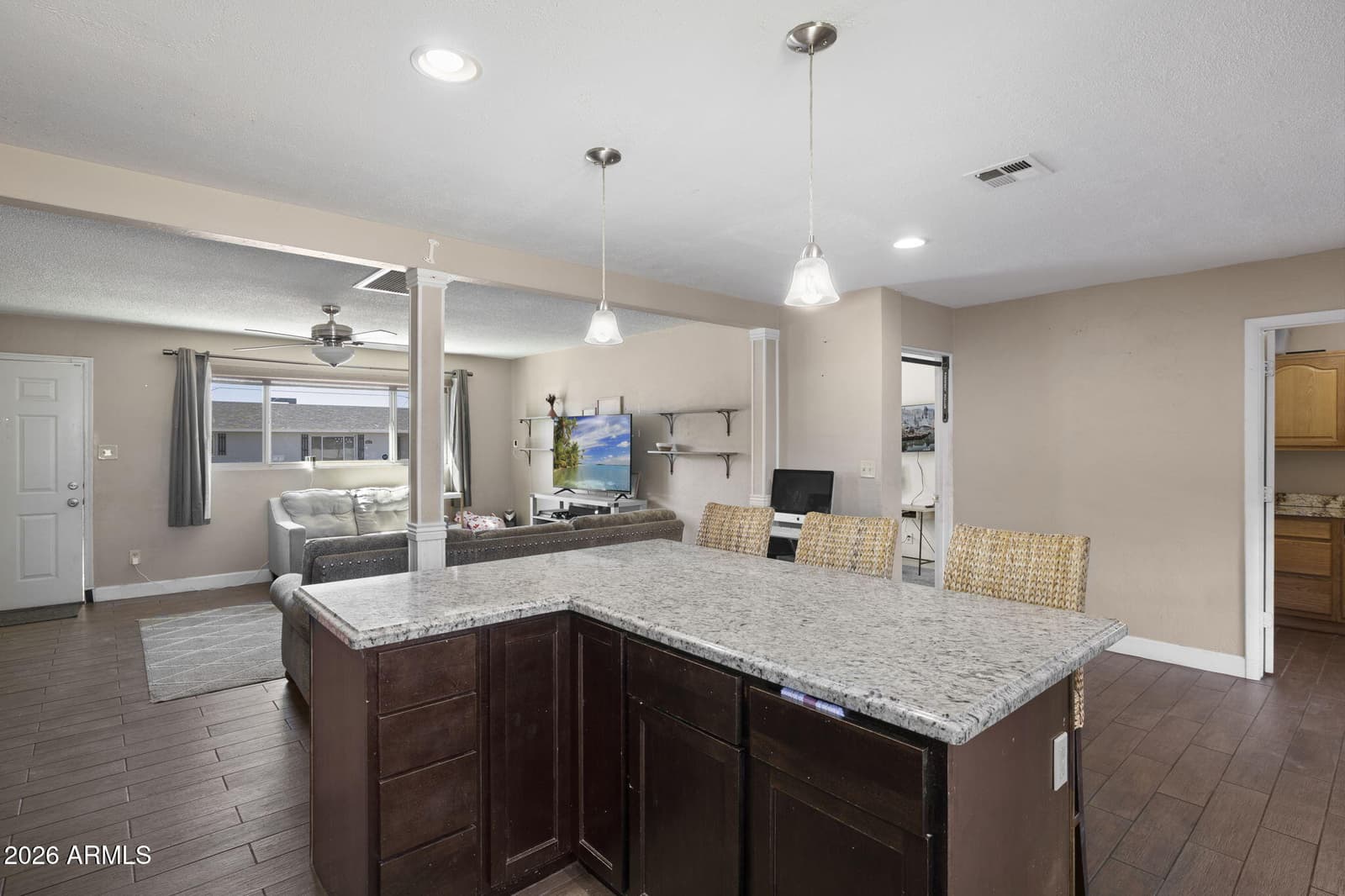 418 E ORCHID Lane, Phoenix, AZ 85020 — photo 12 of 33
