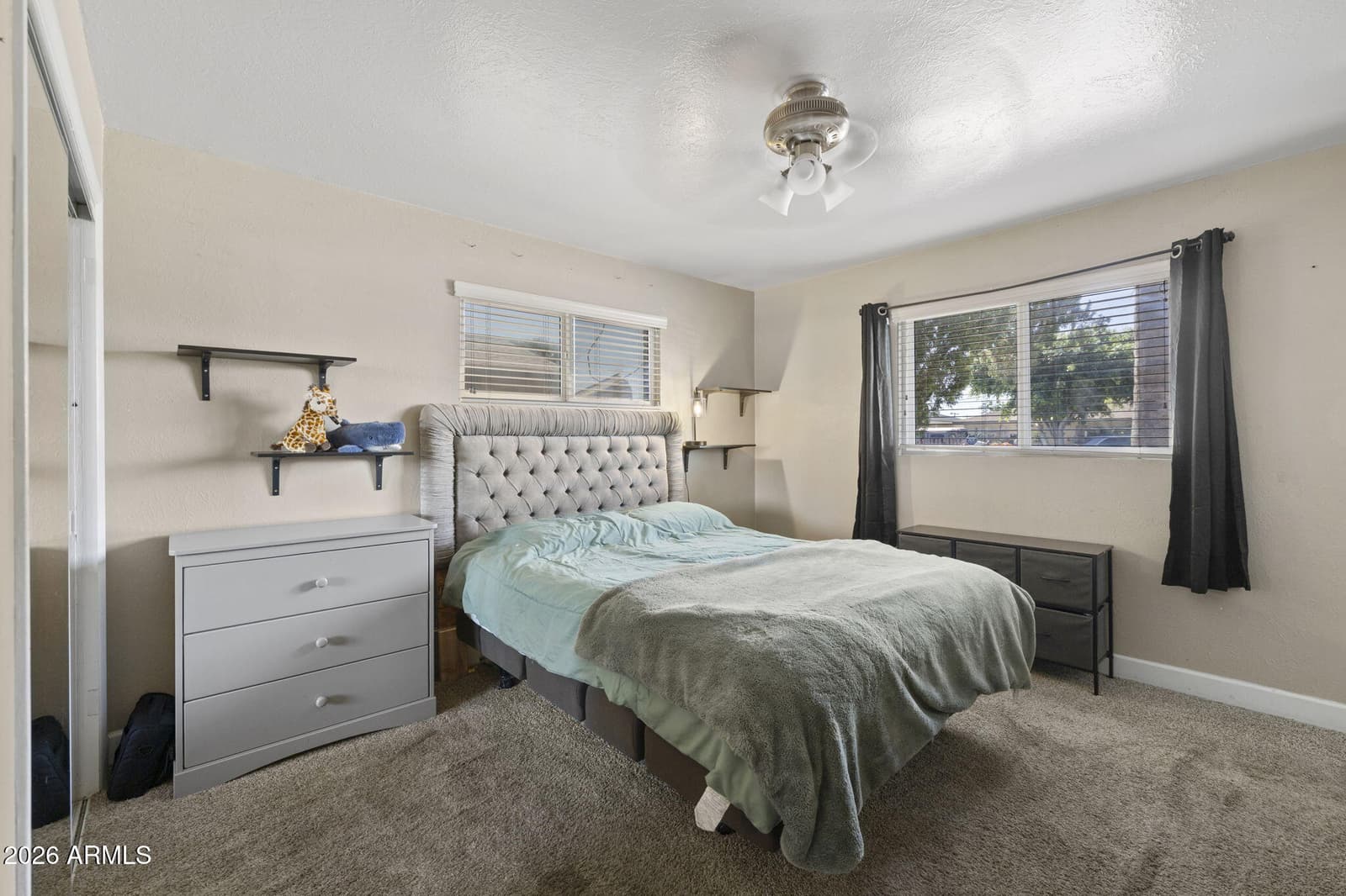 418 E ORCHID Lane, Phoenix, AZ 85020 — photo 14 of 33