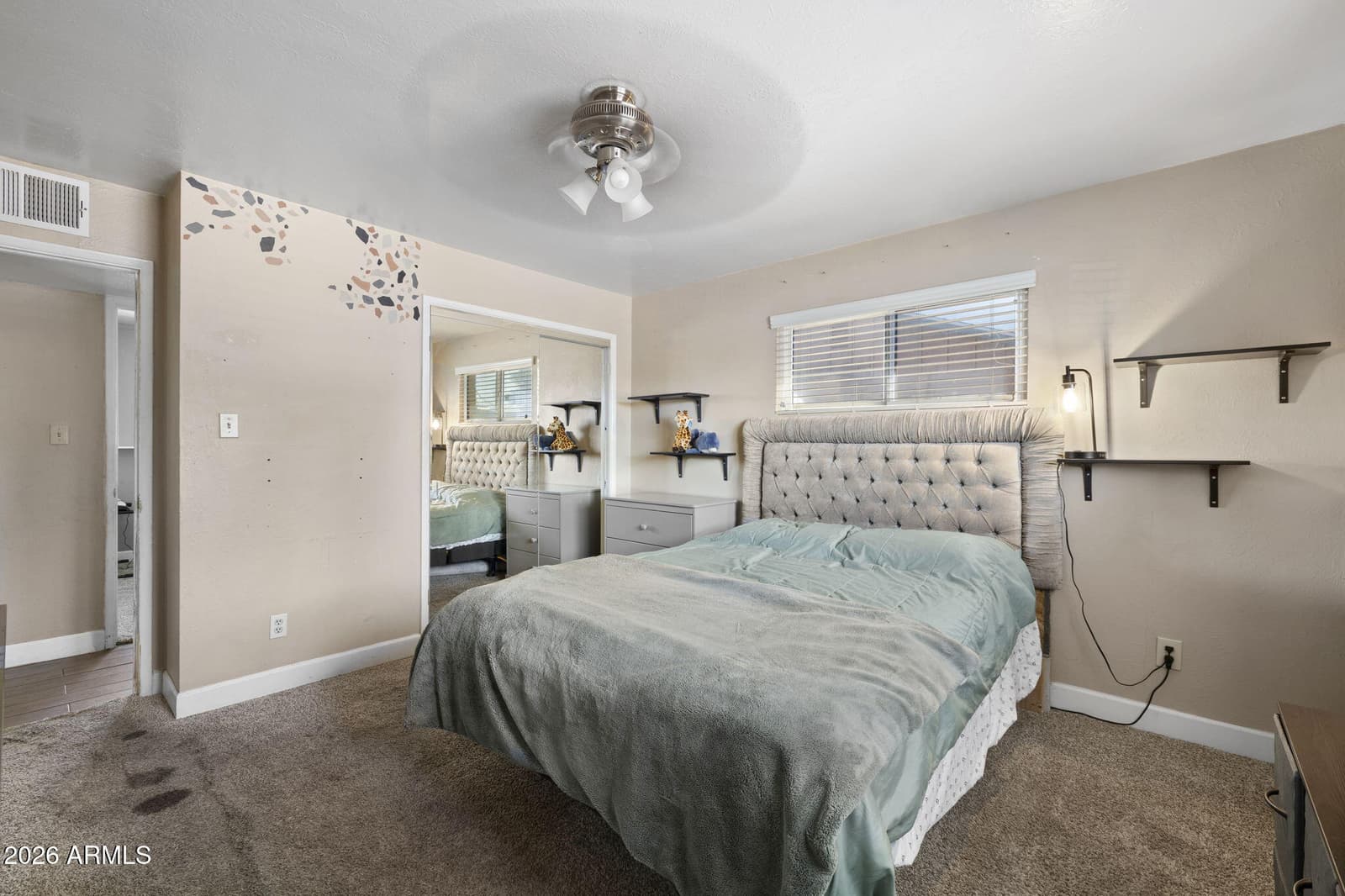418 E ORCHID Lane, Phoenix, AZ 85020 — photo 15 of 33