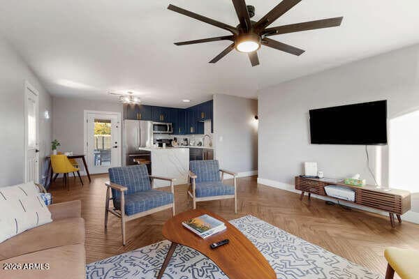 7418 E FILLMORE Street, Scottsdale, AZ 85257 — photo 10 of 34
