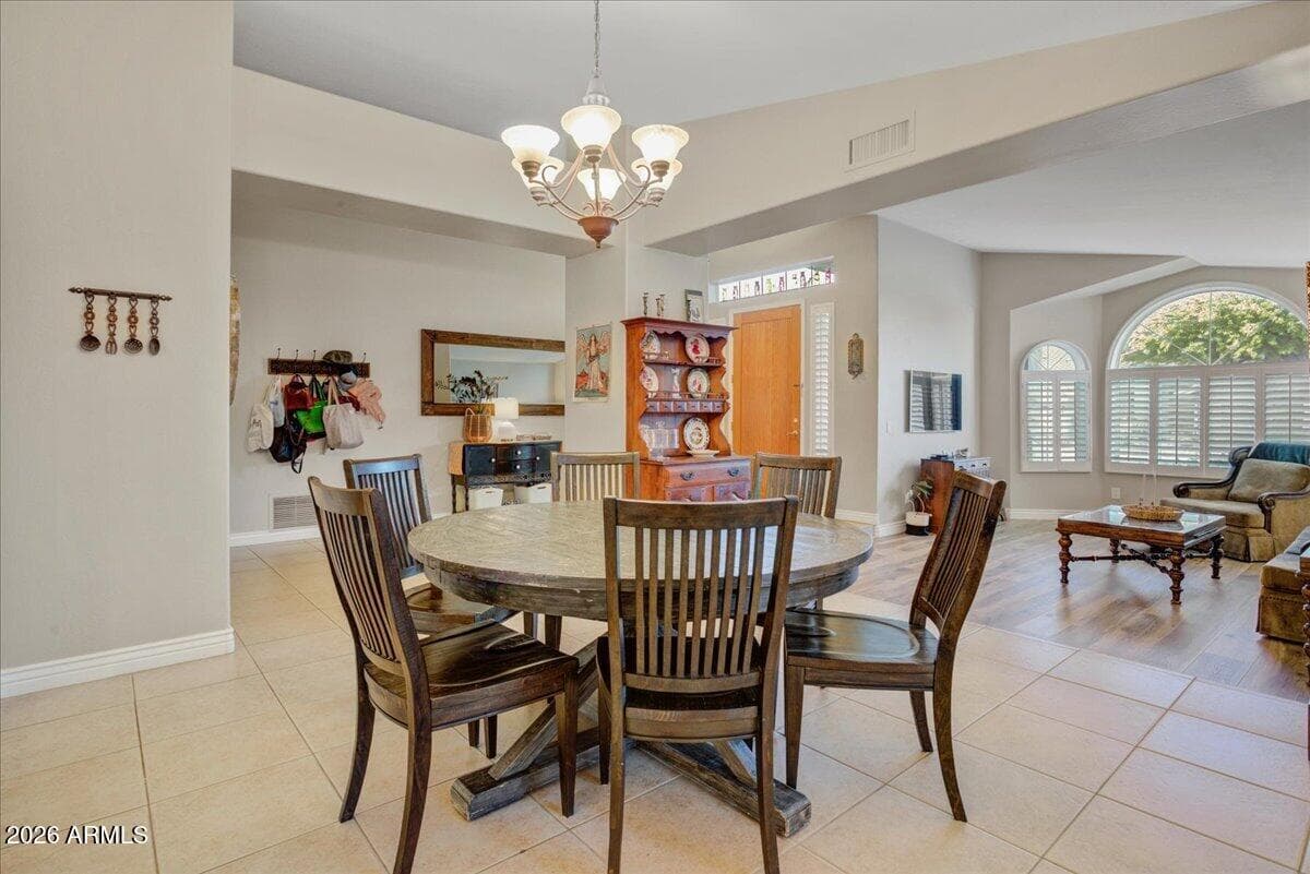 5721 W MARIPOSA GRANDE Lane, Glendale, AZ 85310 — photo 4 of 20