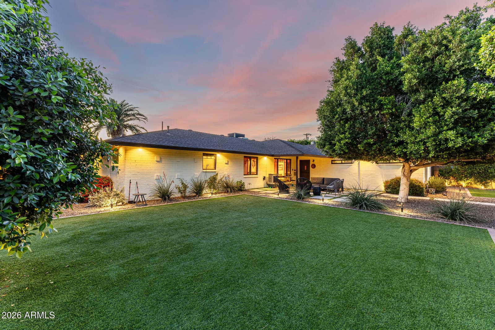 2602 N 20TH Avenue, Phoenix, AZ 85009 — photo 3 of 60