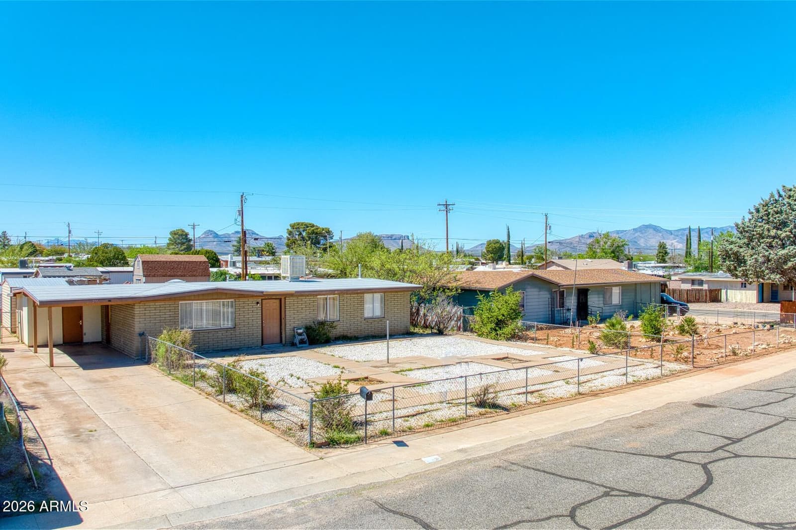 211 Dragoon Street, Huachuca City, AZ 85616 — photo 1 of 33