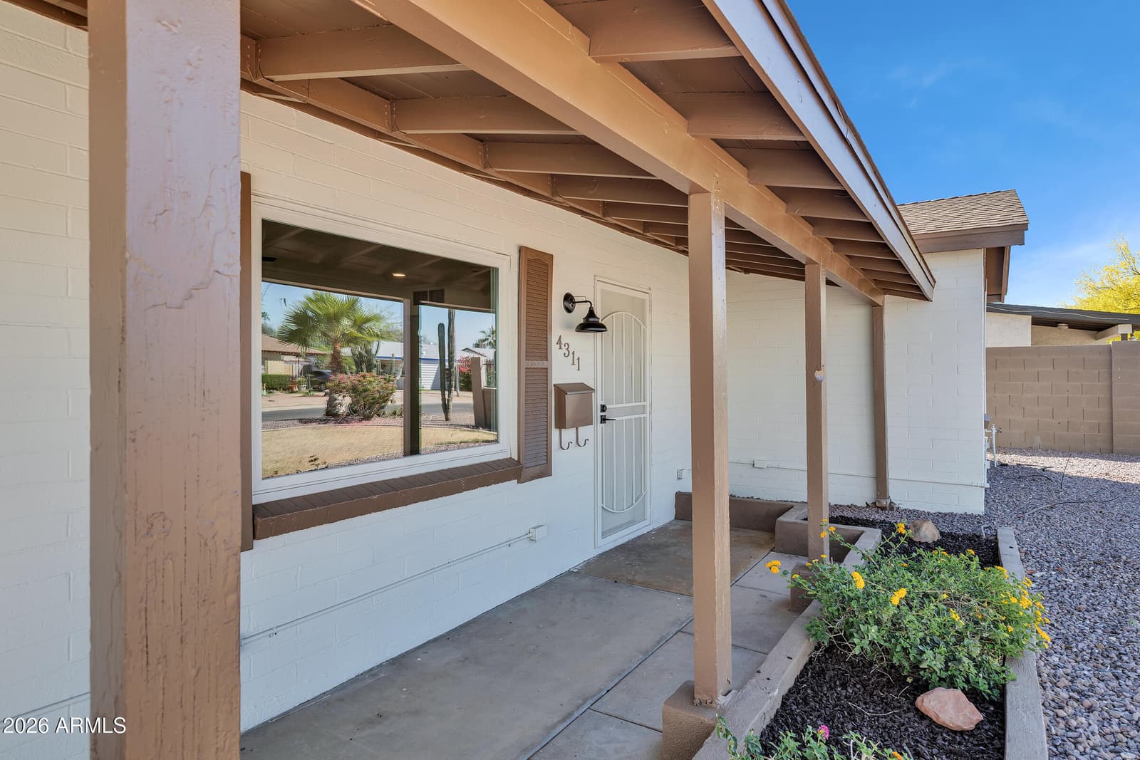 4311 N 11TH Place, Phoenix, AZ 85014 — photo 4 of 24