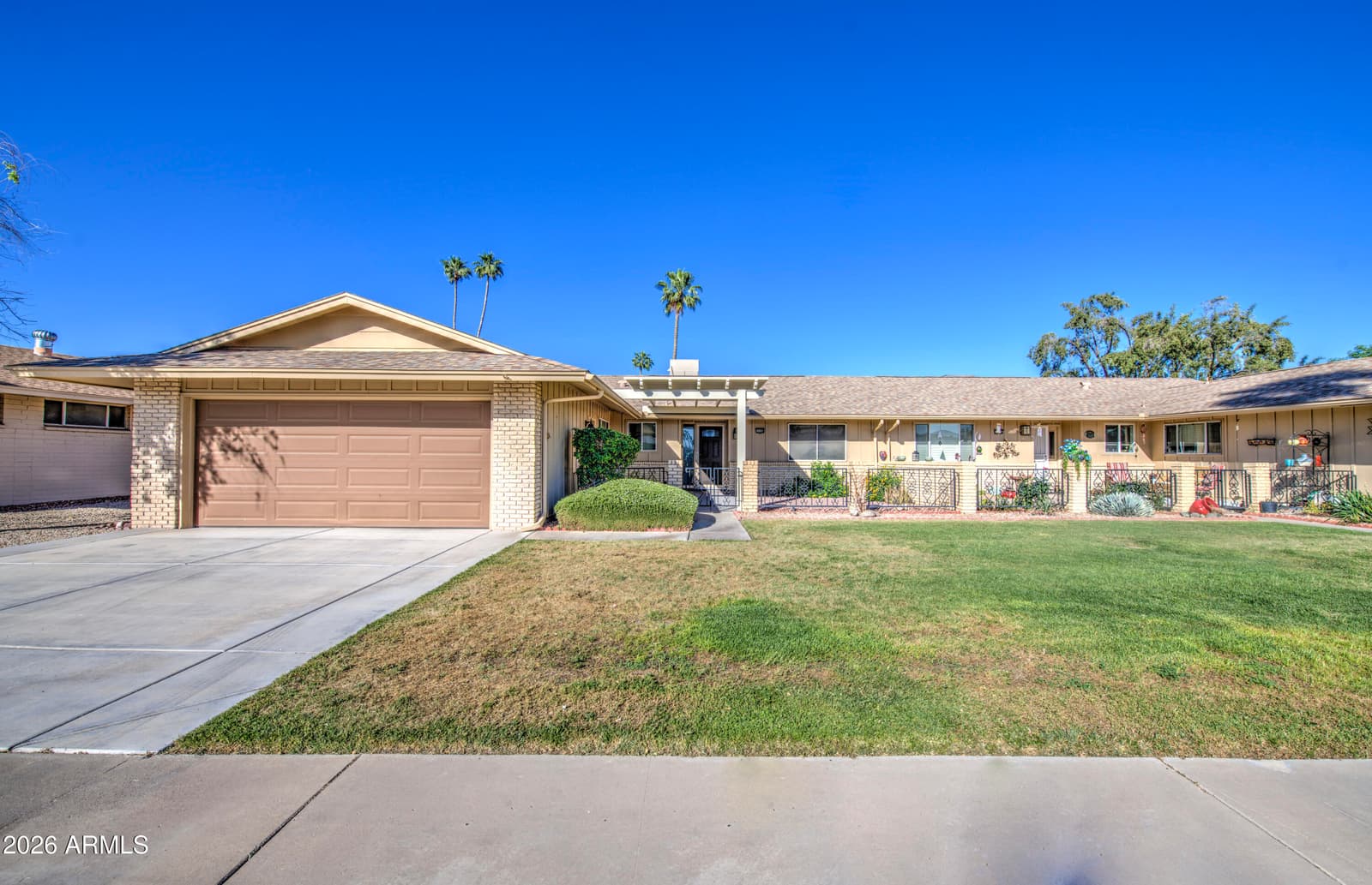 11128 W CAMEO Drive, Sun City, AZ 85351 — photo 2 of 43