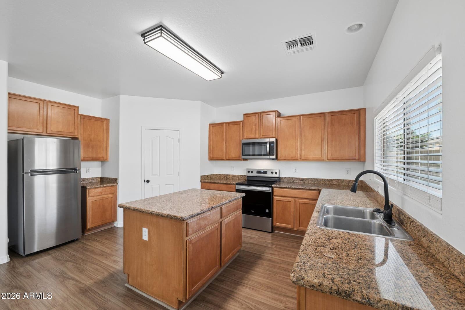 11856 W TONTO Street, Avondale, AZ 85323 — photo 6 of 52