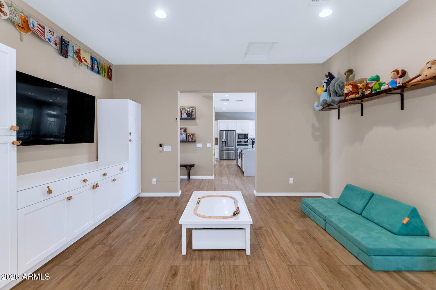 22107 N 59TH Place, Phoenix, AZ 85054 — photo 19 of 42