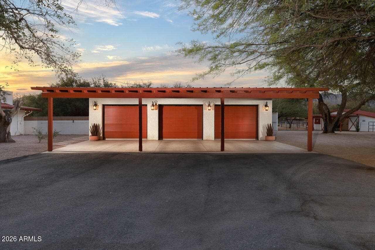 8741 E Woodland Road, Tucson, AZ 85749 — photo 33 of 50