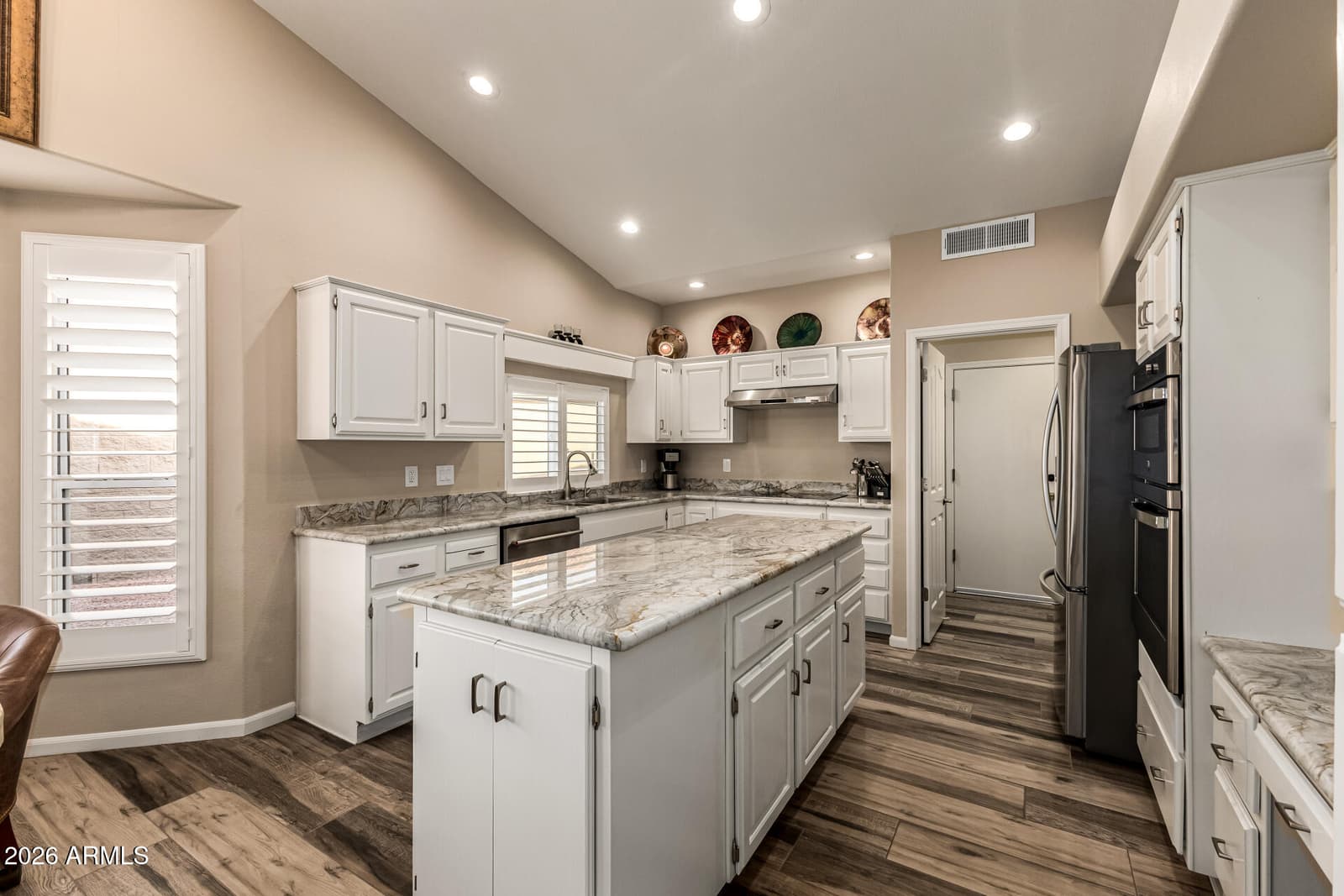 10234 E CEDAR WAXWING Drive, Sun Lakes, AZ 85248 — photo 8 of 52