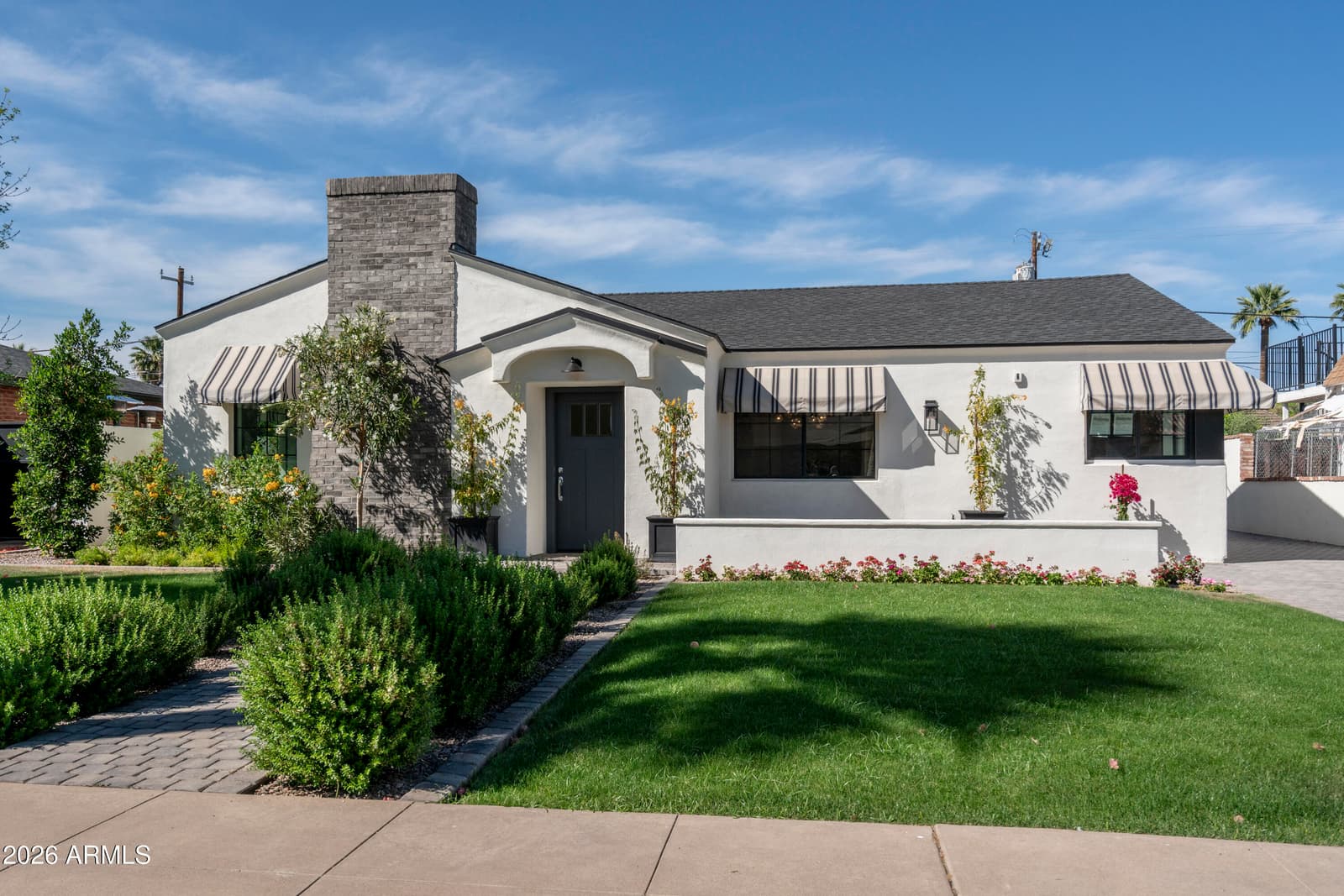 518 W Holly Street, Phoenix, AZ 85003 — photo 1 of 34