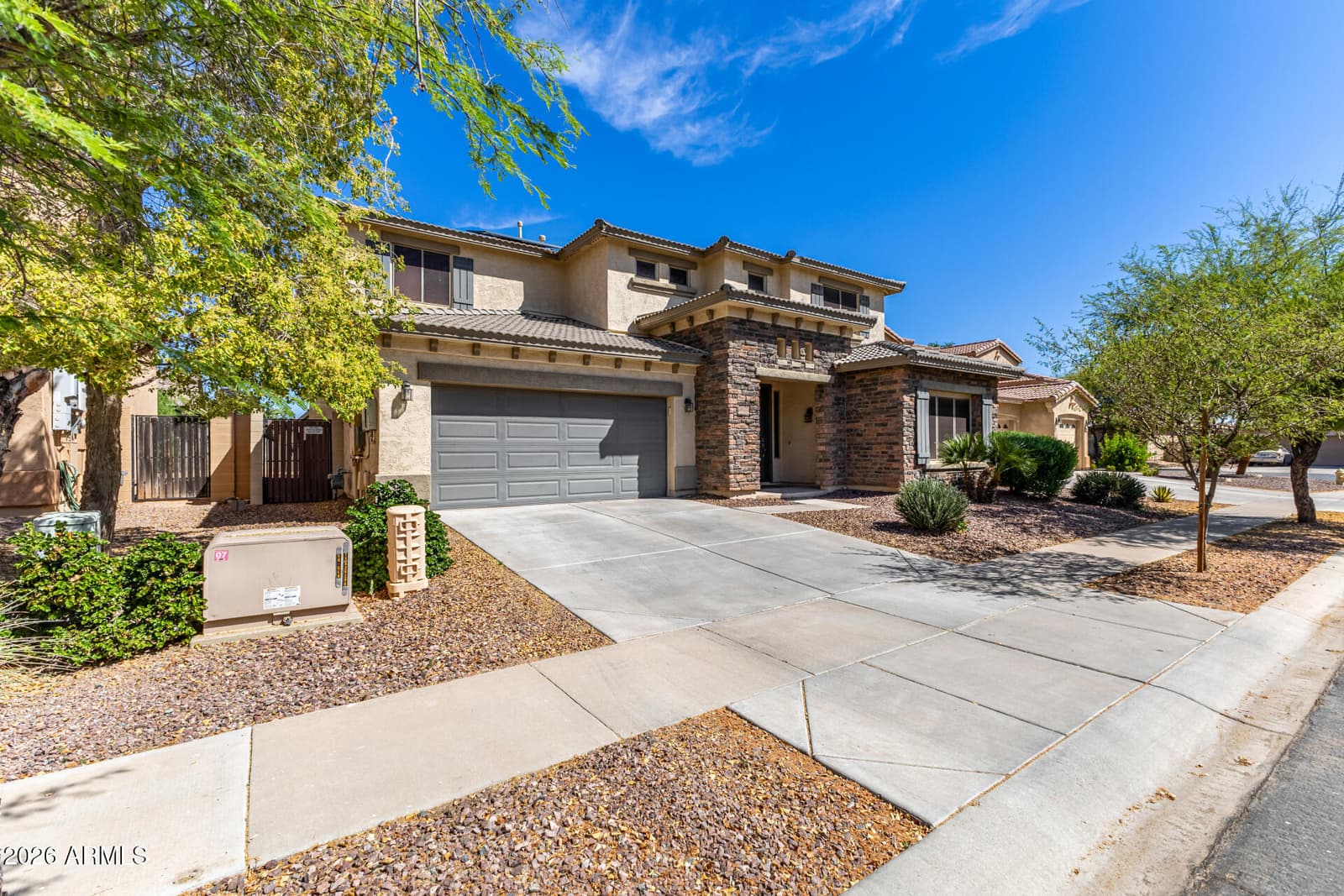 16722 W LARIAT Lane, Surprise, AZ 85387 — photo 3 of 44