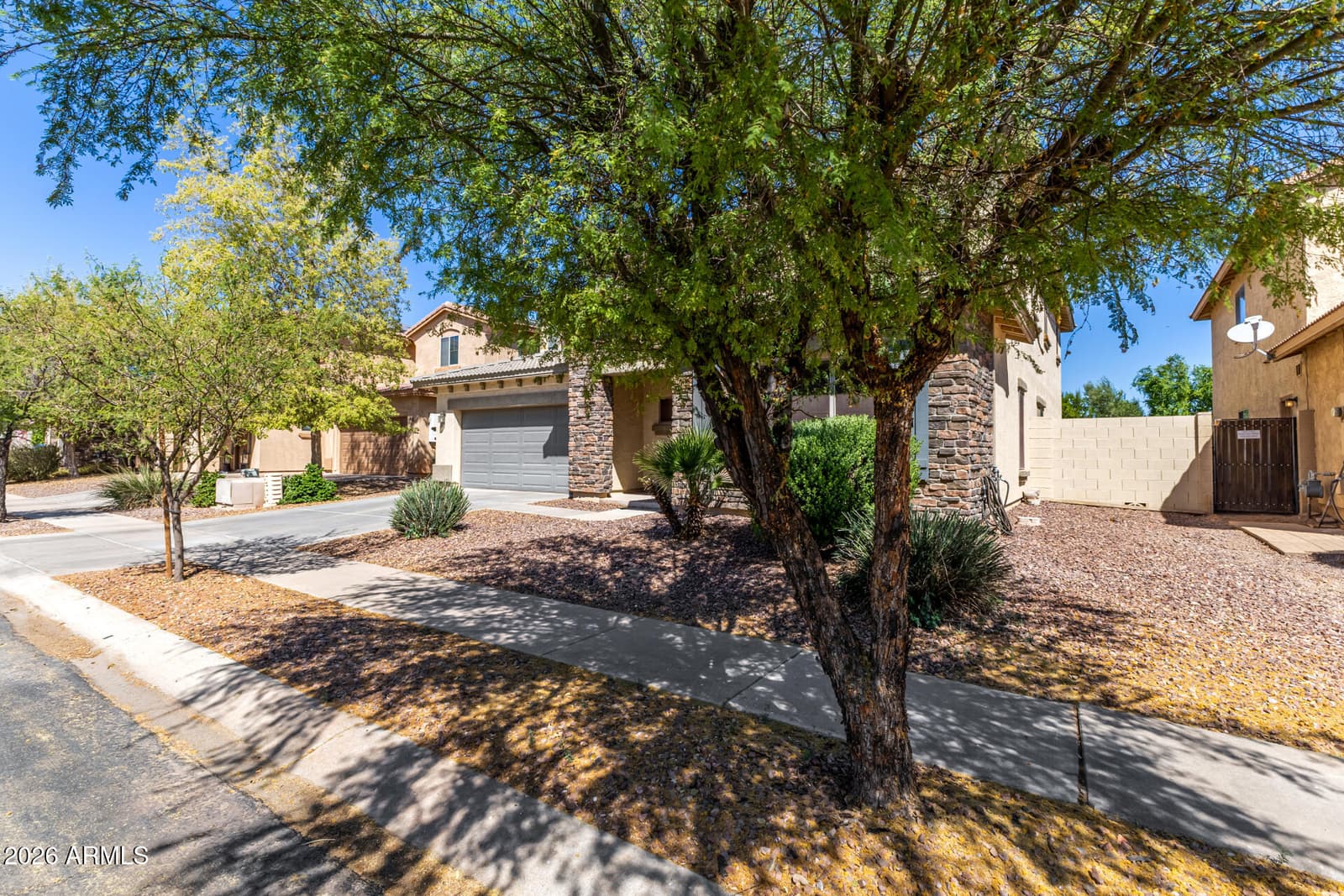 16722 W LARIAT Lane, Surprise, AZ 85387 — photo 5 of 44