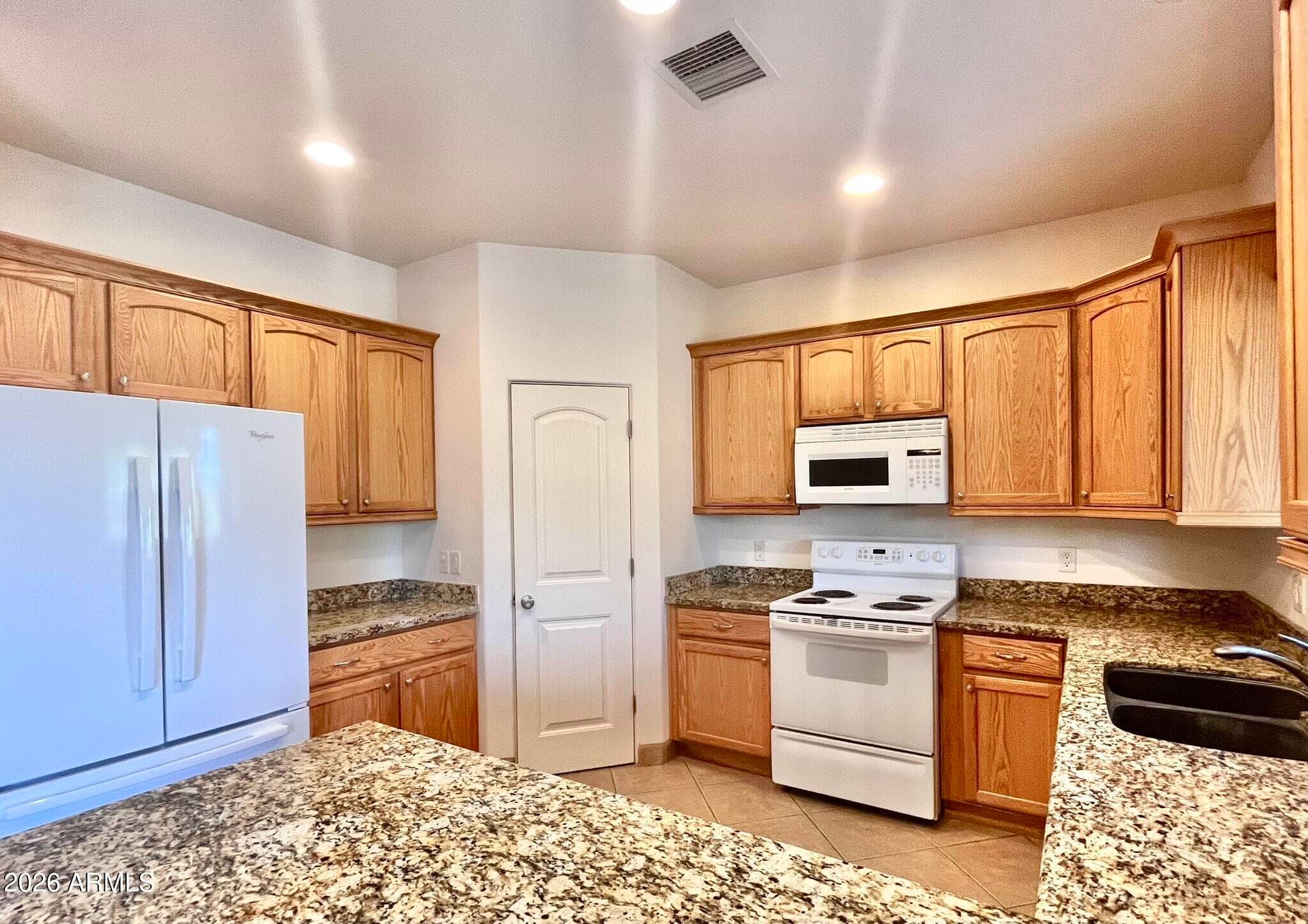 5655 N Laura Lane, Rimrock, AZ 86335 — photo 8 of 36