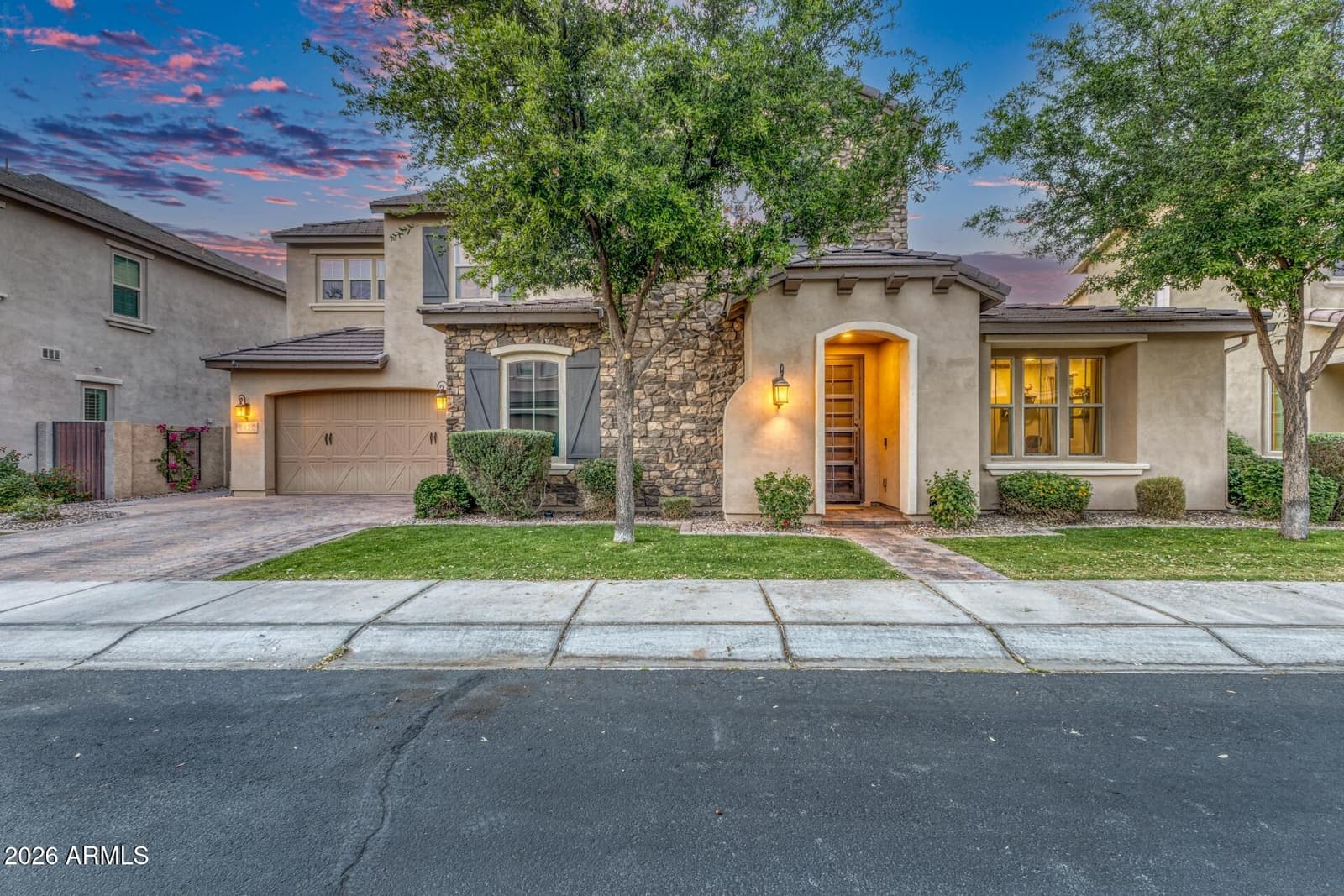 4420 S GARDENIA Drive, Chandler, AZ 85248 — photo 2 of 47