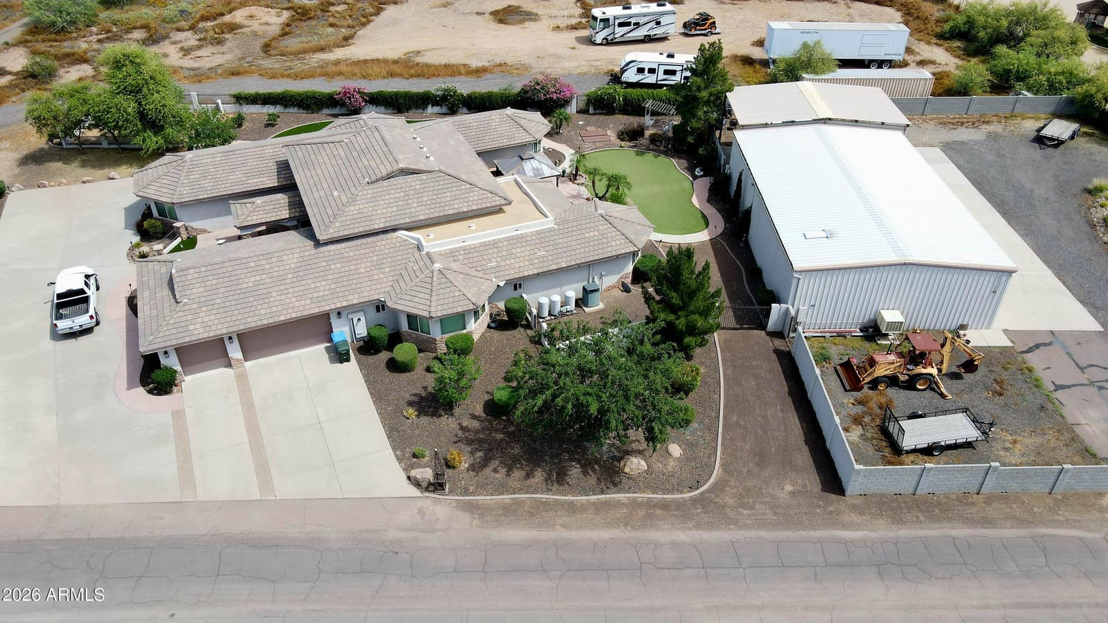 3655 W DYNAMITE Boulevard, Phoenix, AZ 85083 — photo 4 of 53