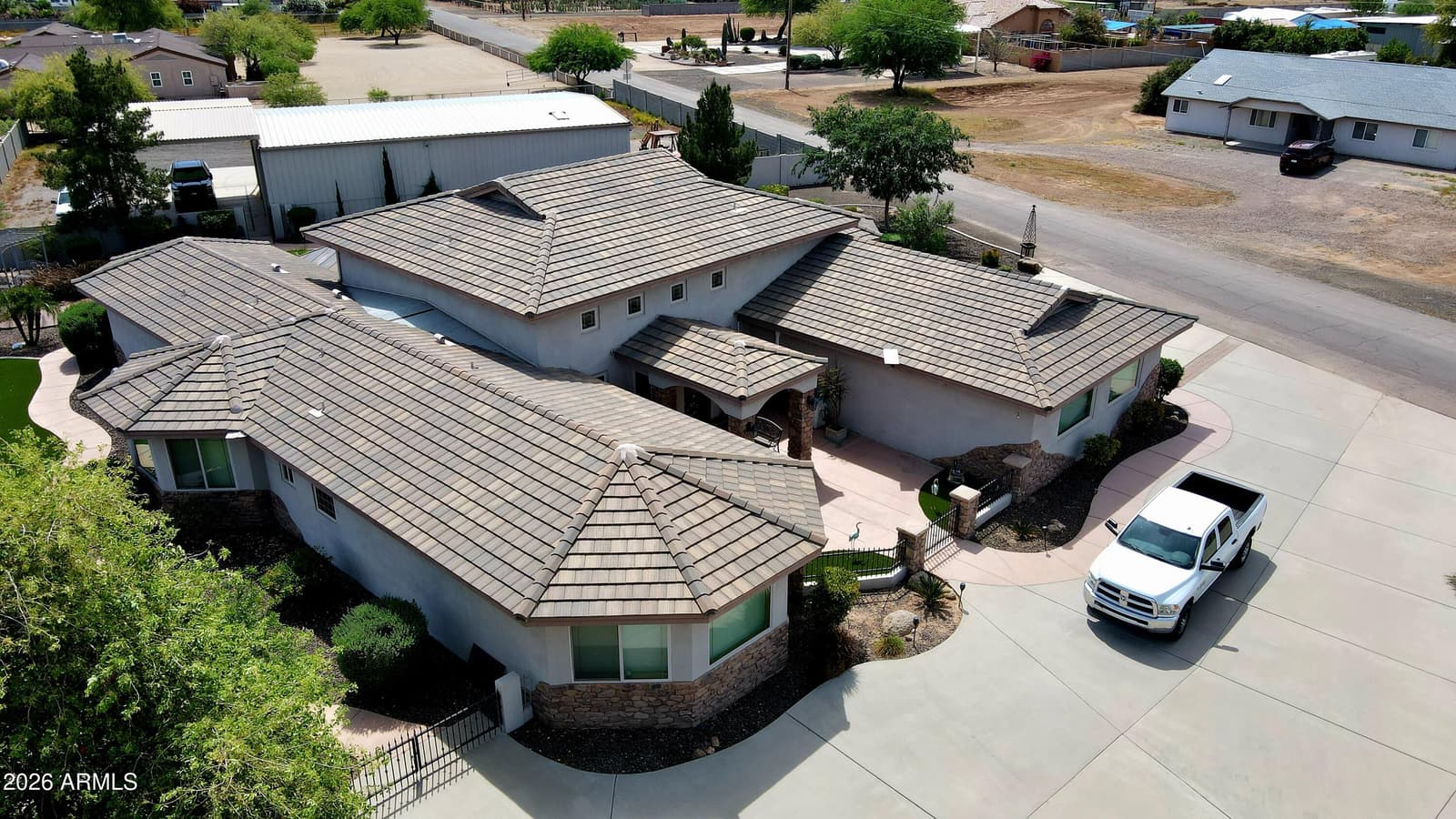 3655 W DYNAMITE Boulevard, Phoenix, AZ 85083 — photo 9 of 53