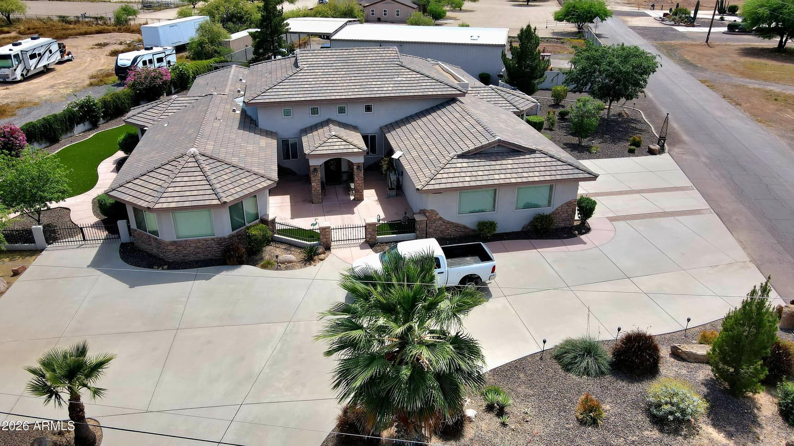 3655 W DYNAMITE Boulevard, Phoenix, AZ 85083 — photo 10 of 53