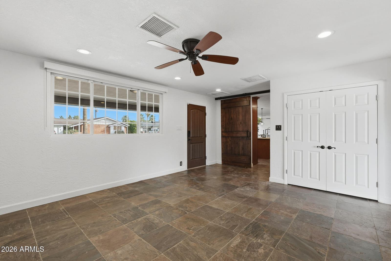 8307 E CLARENDON Avenue, Scottsdale, AZ 85251 — photo 11 of 26
