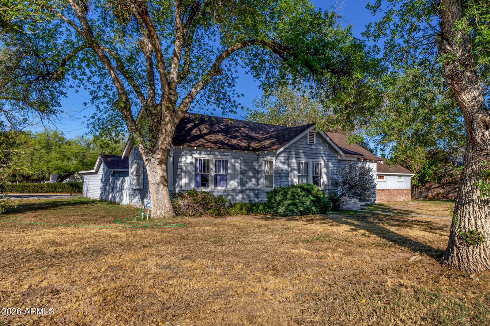 213 S MESQUITE Street, Wickenburg, AZ 85390 — photo 4 of 34