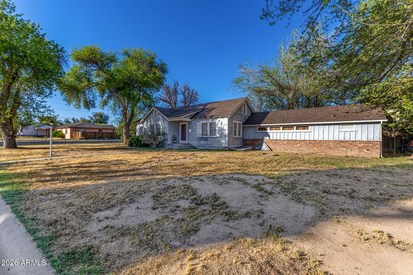 213 S MESQUITE Street, Wickenburg, AZ 85390 — photo 5 of 34