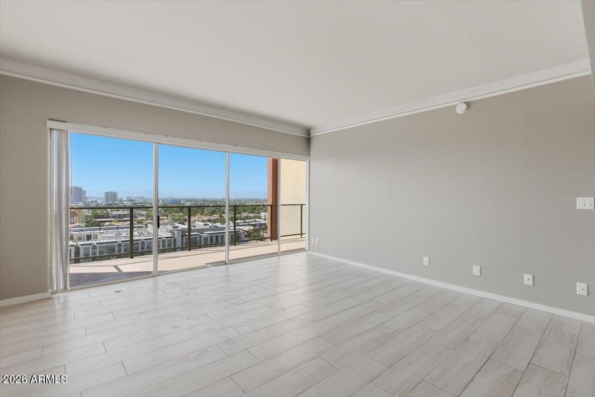4750 N CENTRAL Avenue B14, Phoenix, AZ 85012 — photo 16 of 56