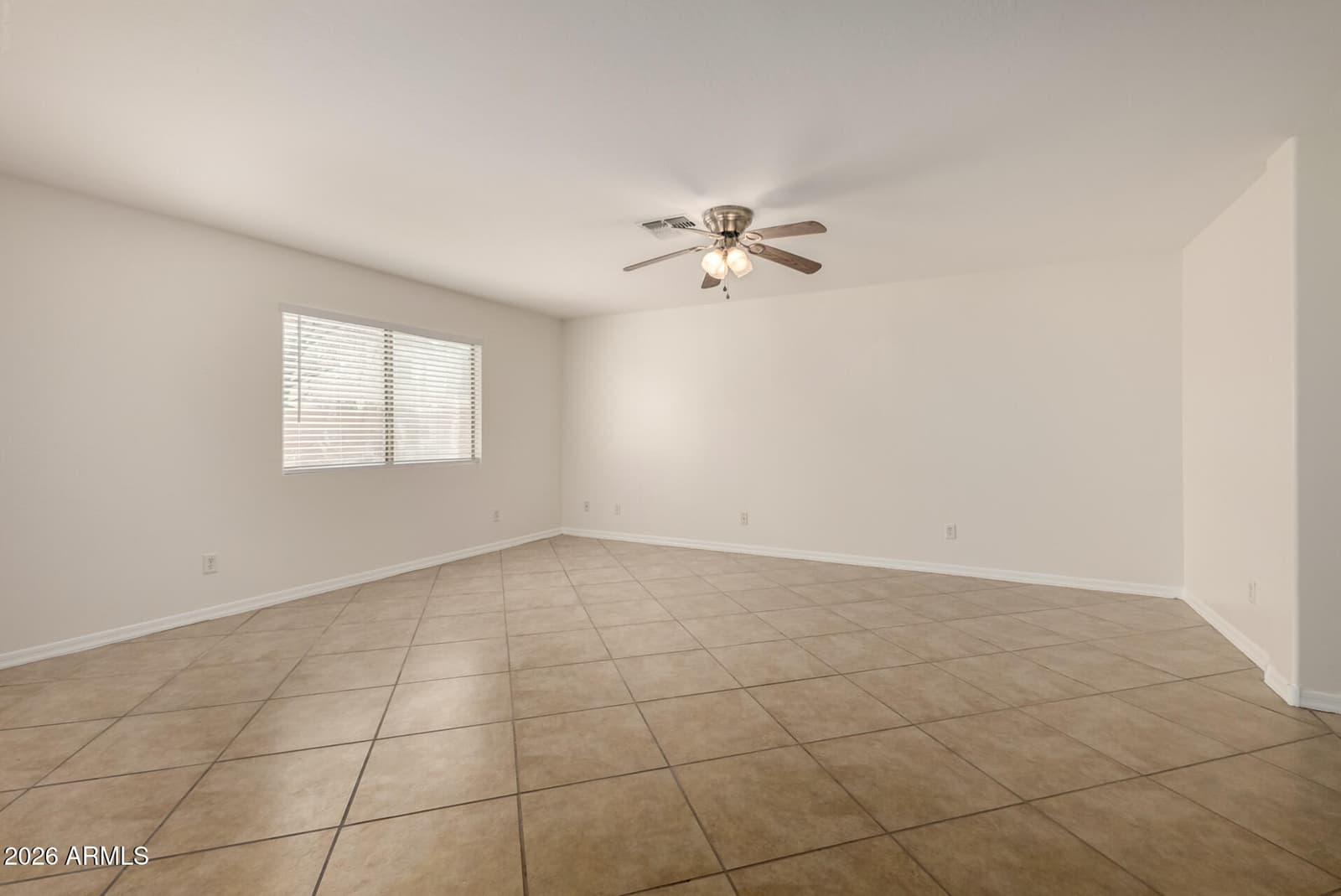 11467 W AUSTIN THOMAS Drive, Surprise, AZ 85378 — photo 11 of 26