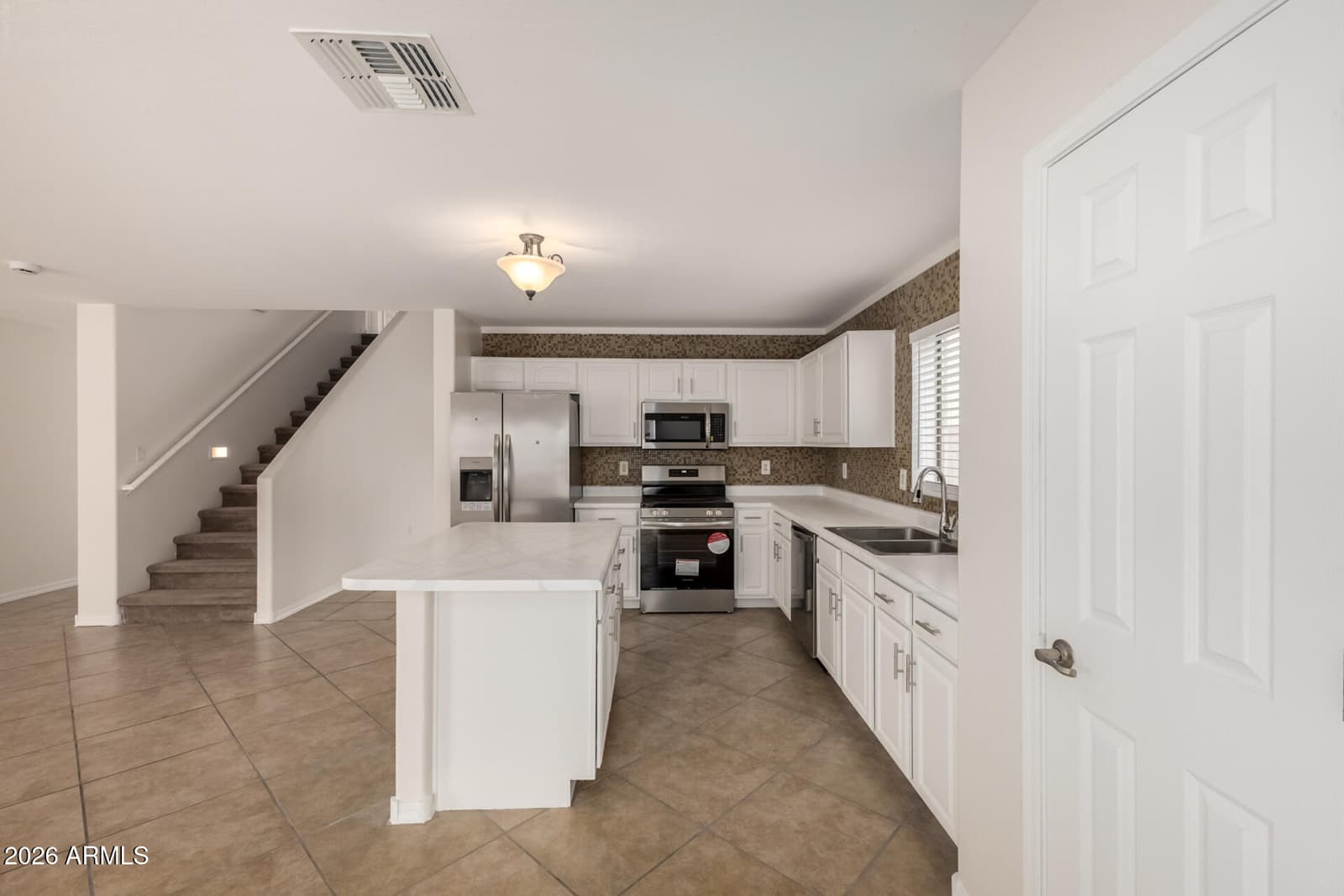 11467 W AUSTIN THOMAS Drive, Surprise, AZ 85378 — photo 8 of 26
