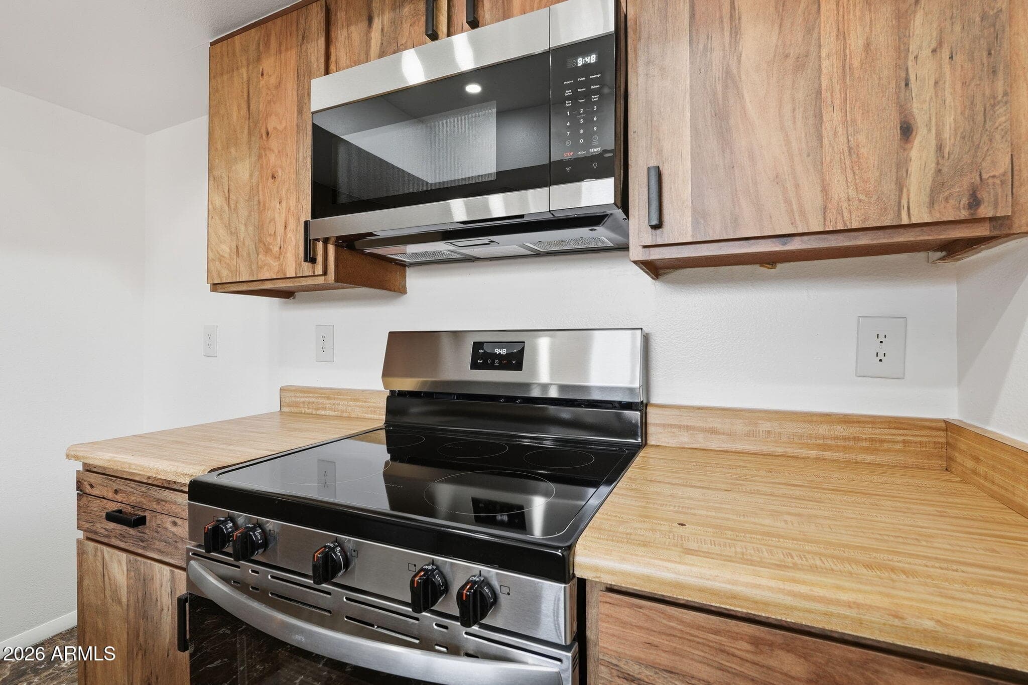 6943 W MONTEROSA Circle 1390, Phoenix, AZ 85033 — photo 14 of 27