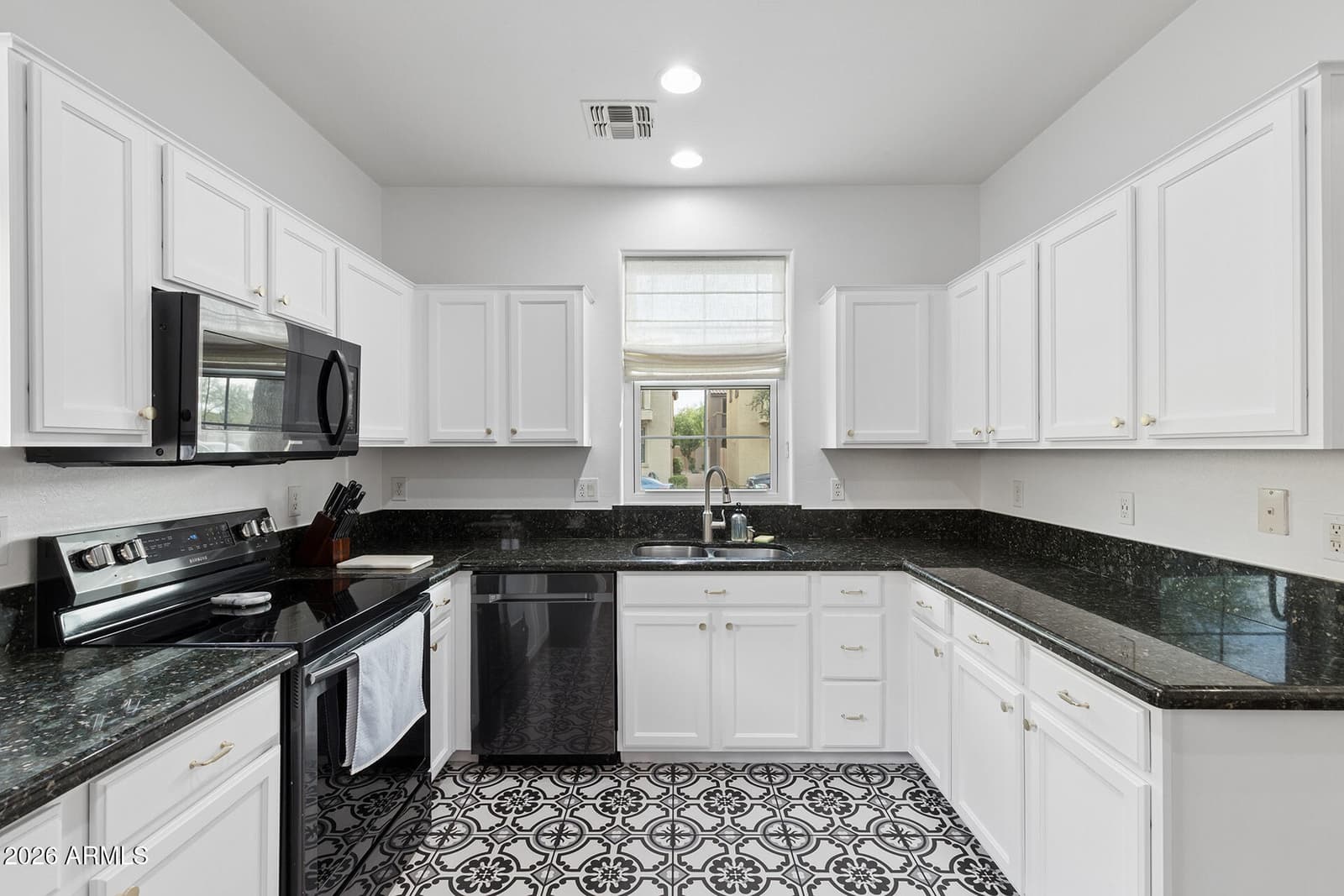 2382 W SLEEPY RANCH Road, Phoenix, AZ 85085 — photo 4 of 49