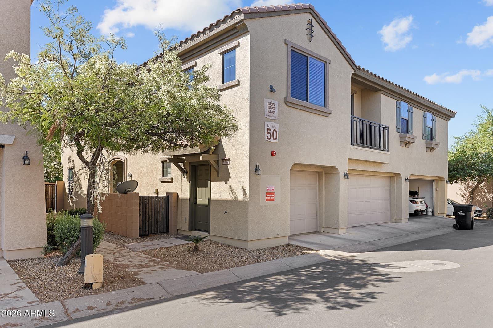 8189 W GROOM CREEK Road, Phoenix, AZ 85043 — photo 3 of 36