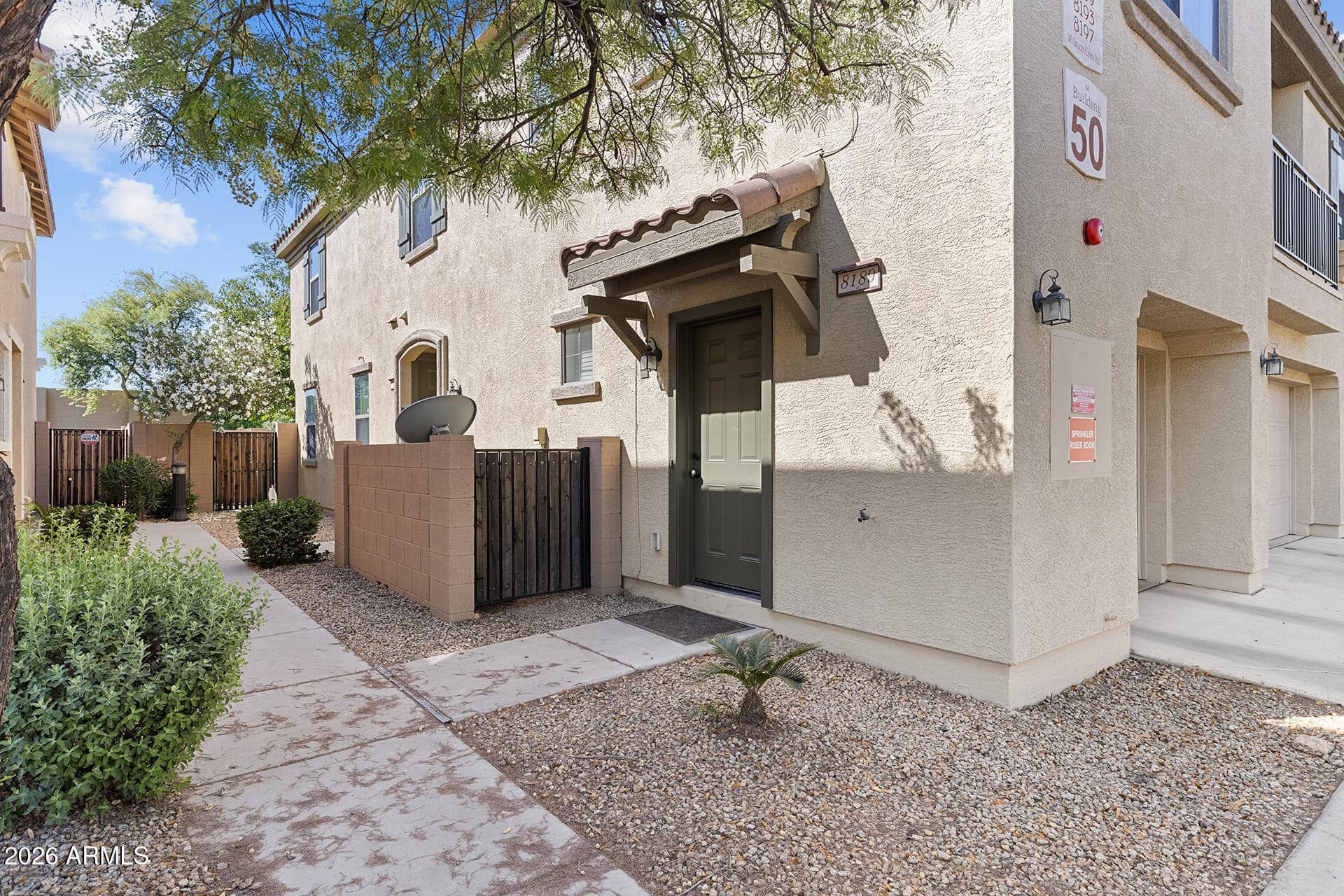 8189 W GROOM CREEK Road, Phoenix, AZ 85043
