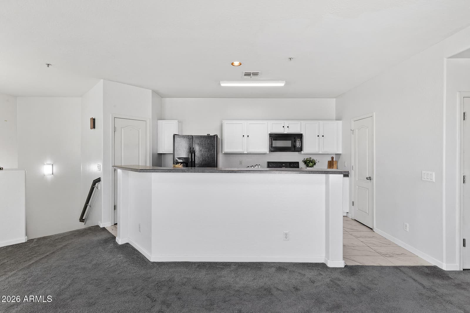 8189 W GROOM CREEK Road, Phoenix, AZ 85043 — photo 13 of 36