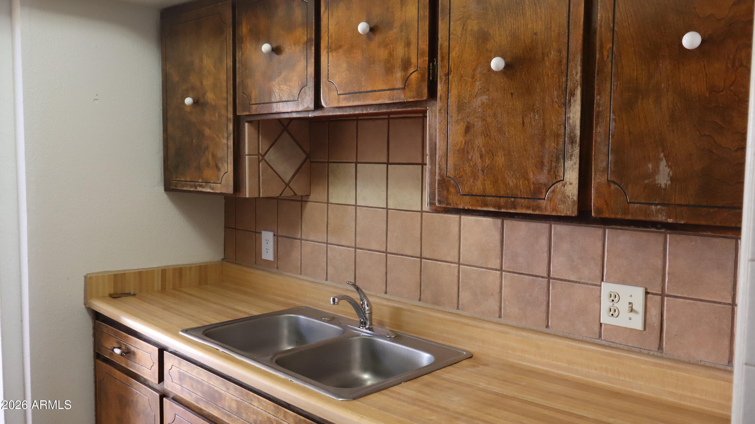 20 E BERRIDGE Drive, Sierra Vista, AZ 85635 — photo 7 of 35