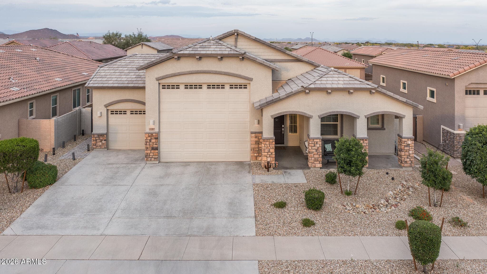 24307 N 169TH Drive, Surprise, AZ 85387 — photo 4 of 60
