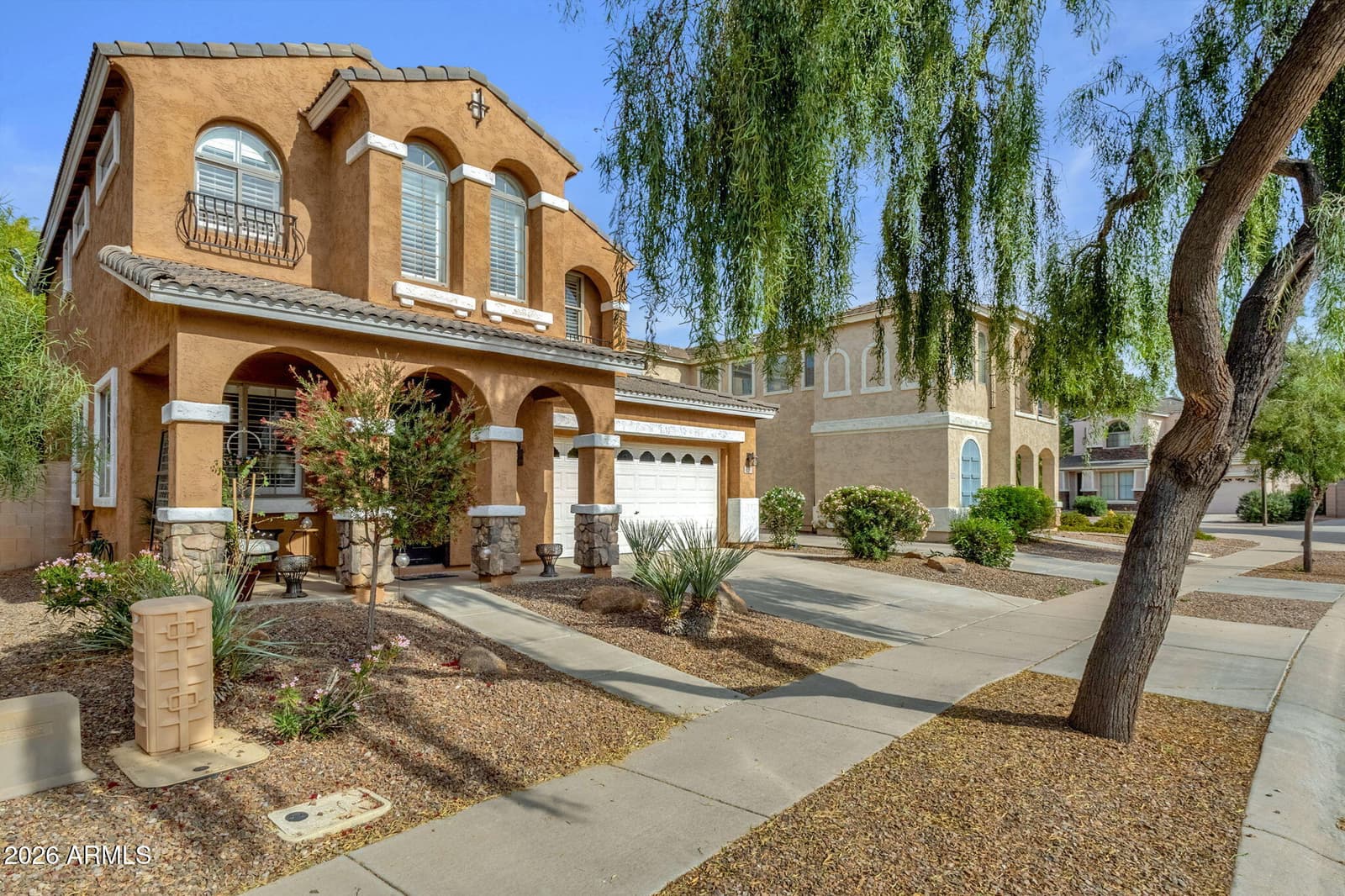 4253 S SOBOBA Street, Gilbert, AZ 85297 — photo 1 of 75