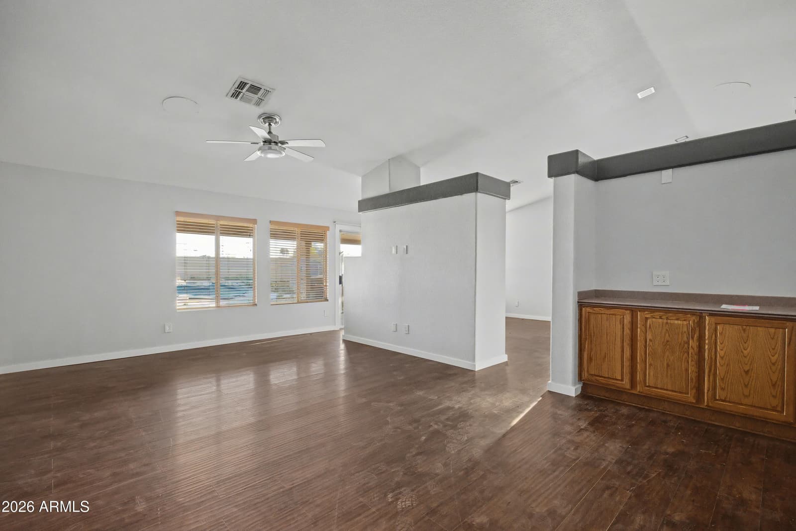 3925 W CHARTER OAK Road, Phoenix, AZ 85029 — photo 3 of 39