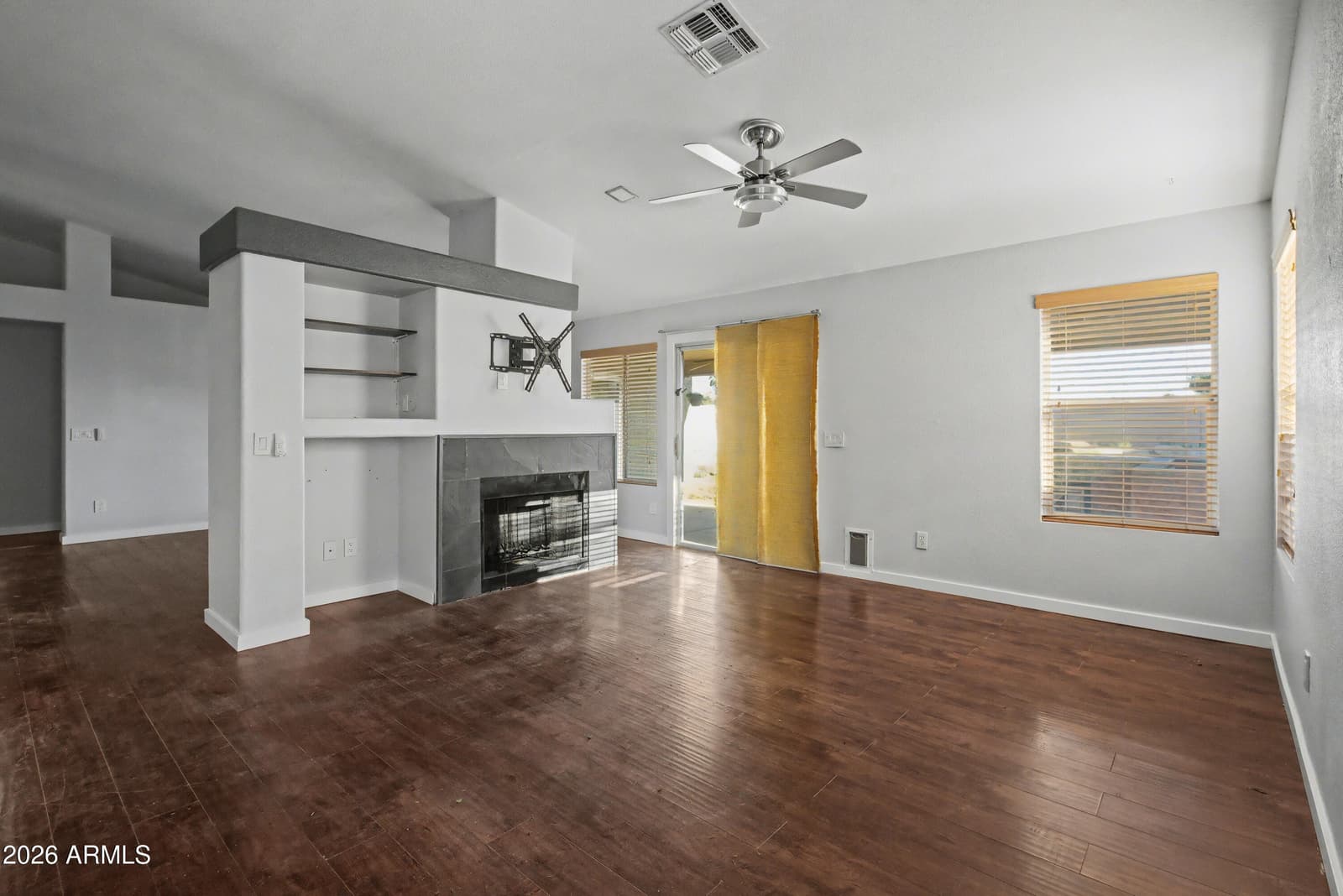 3925 W CHARTER OAK Road, Phoenix, AZ 85029 — photo 11 of 39