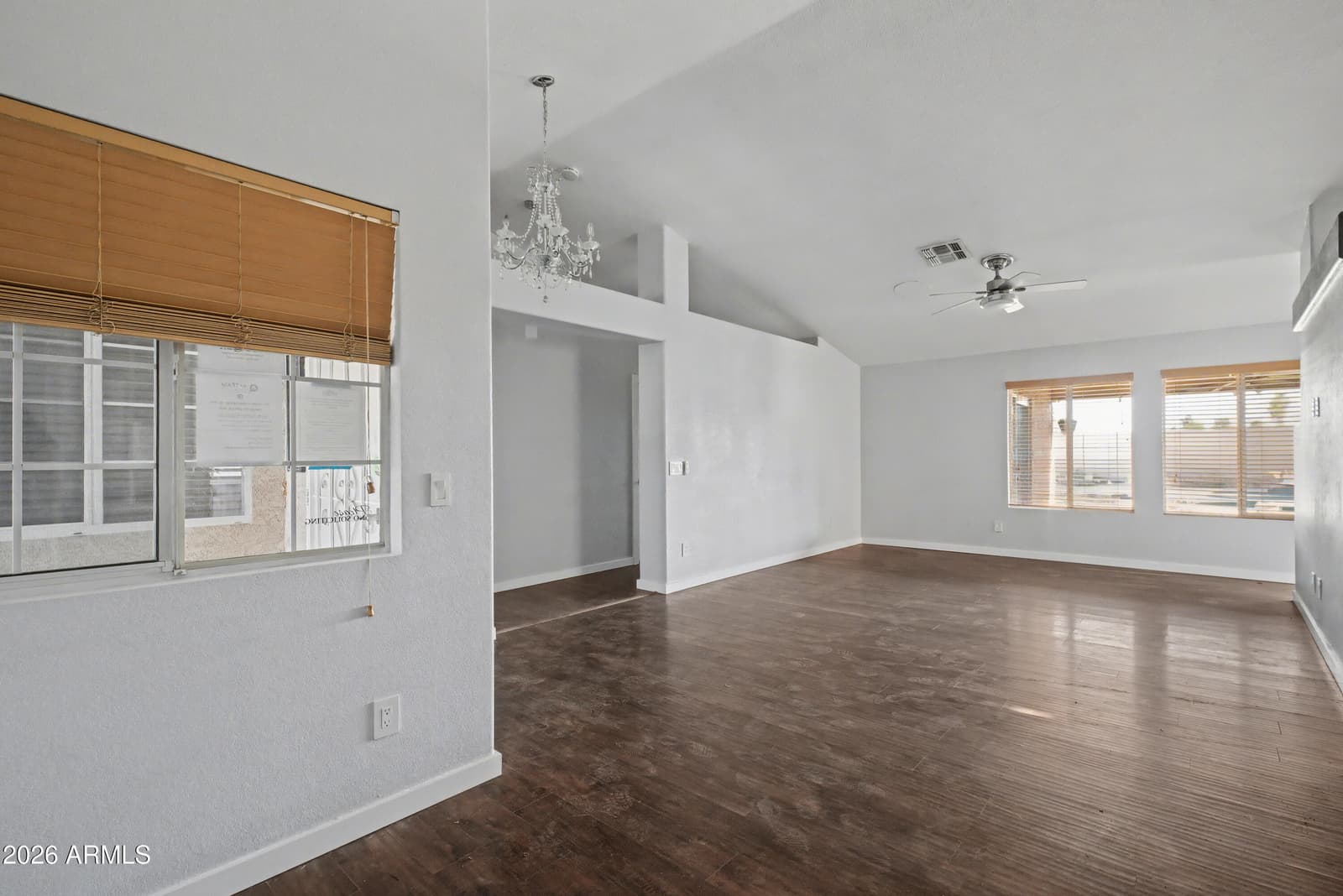 3925 W CHARTER OAK Road, Phoenix, AZ 85029 — photo 14 of 39
