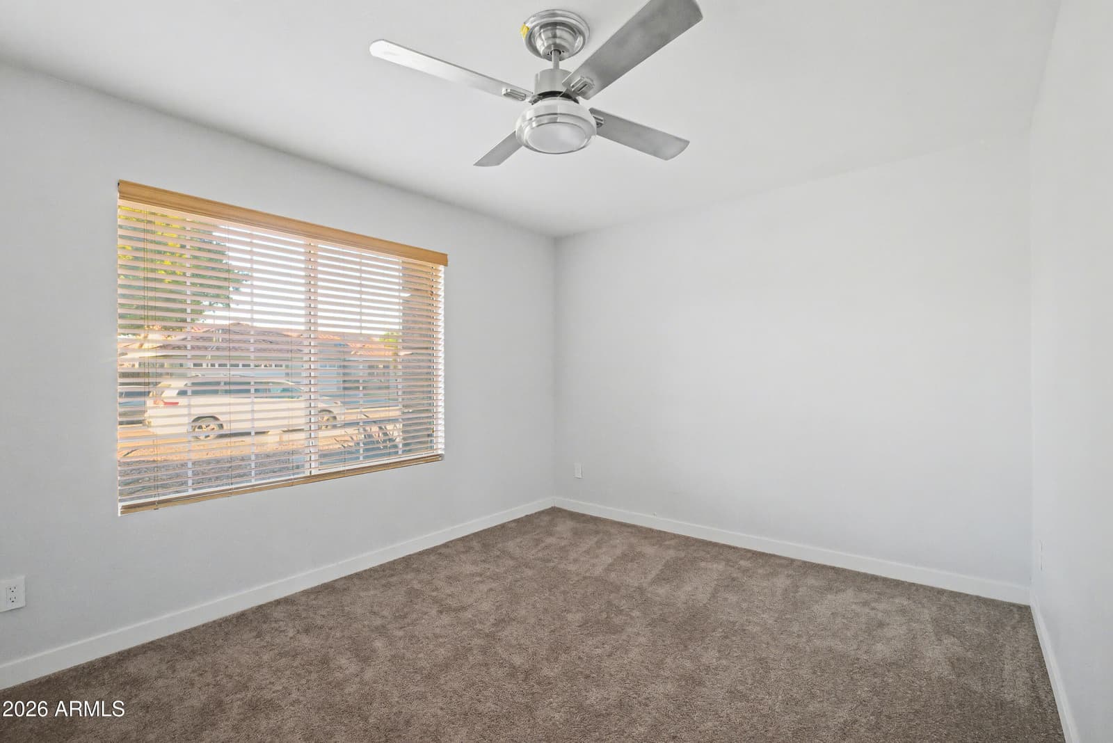 3925 W CHARTER OAK Road, Phoenix, AZ 85029 — photo 15 of 39