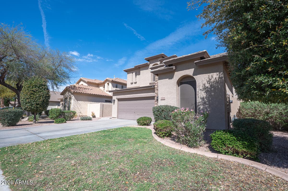 3328 E MERLOT Street, Gilbert, AZ 85298 — photo 3 of 48
