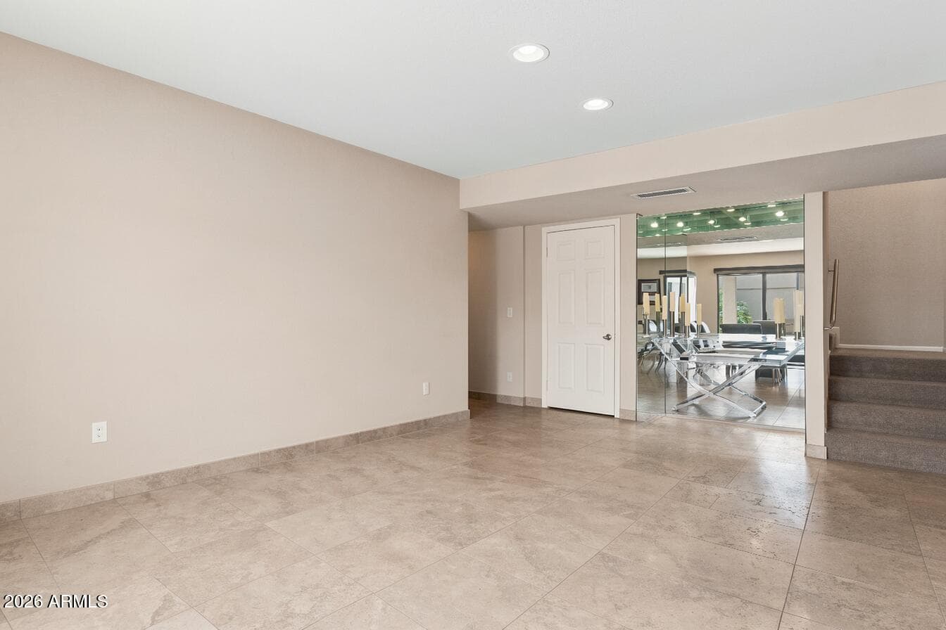 3033 E CLAREMONT Avenue, Phoenix, AZ 85016 — photo 8 of 26