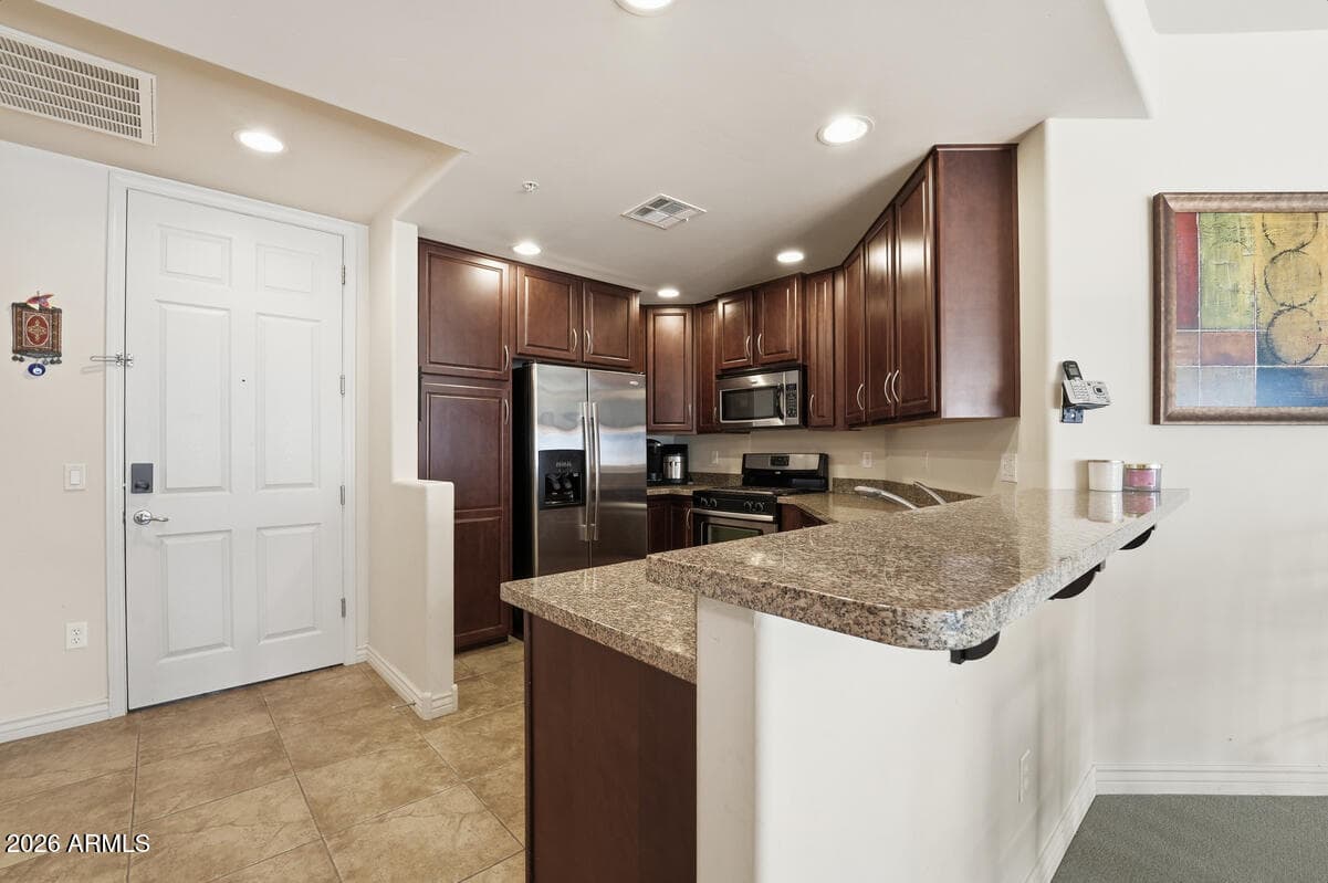 5350 E DEER VALLEY Drive 4401, Phoenix, AZ 85054 — photo 4 of 37