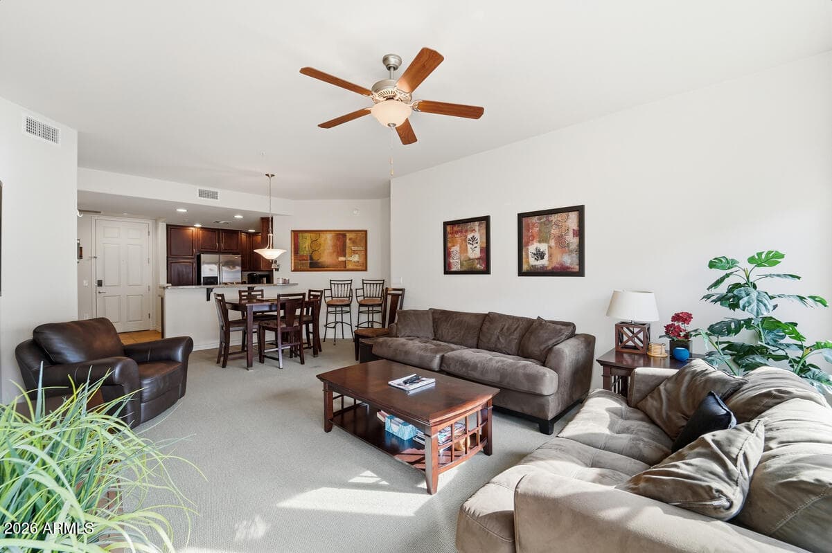 5350 E DEER VALLEY Drive 4401, Phoenix, AZ 85054 — photo 14 of 37